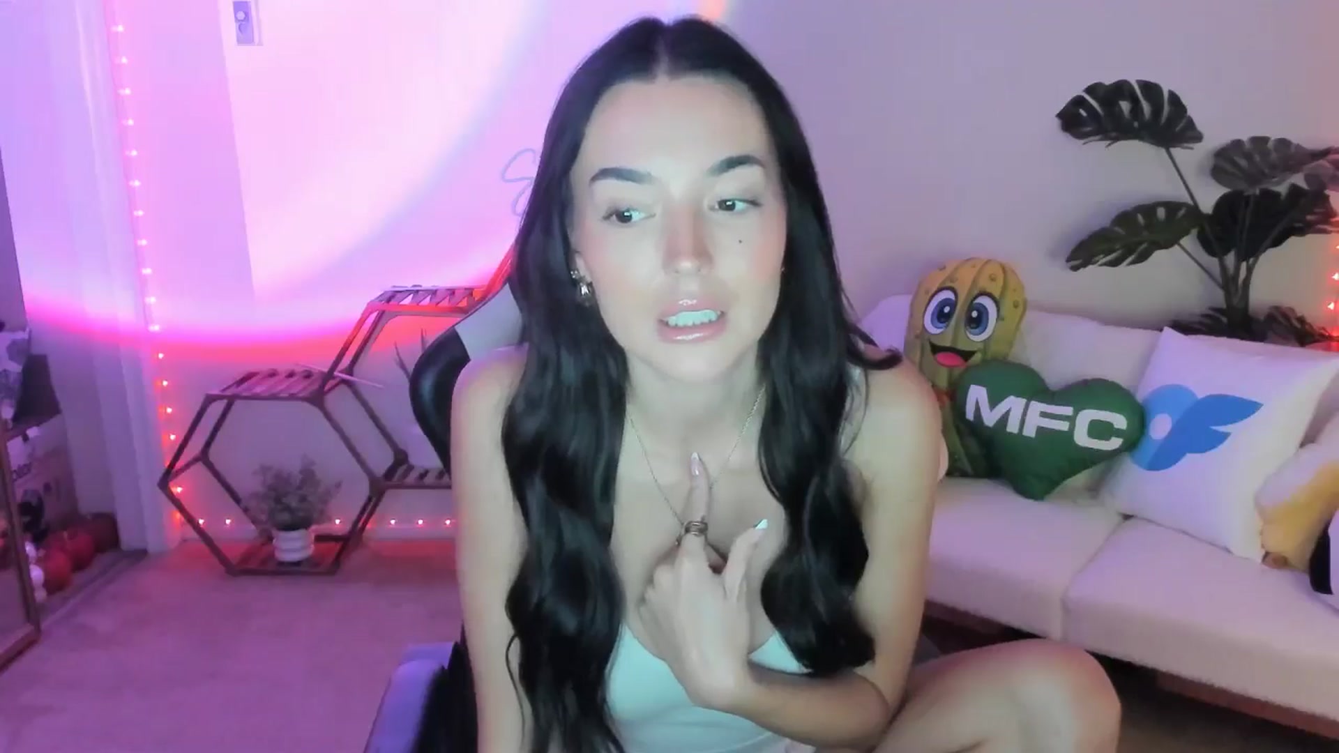 Gallery image thumbnail from SerenaBecker_'s myfreecams stream on, 11/03/2025, 04:44 image 8 of 20