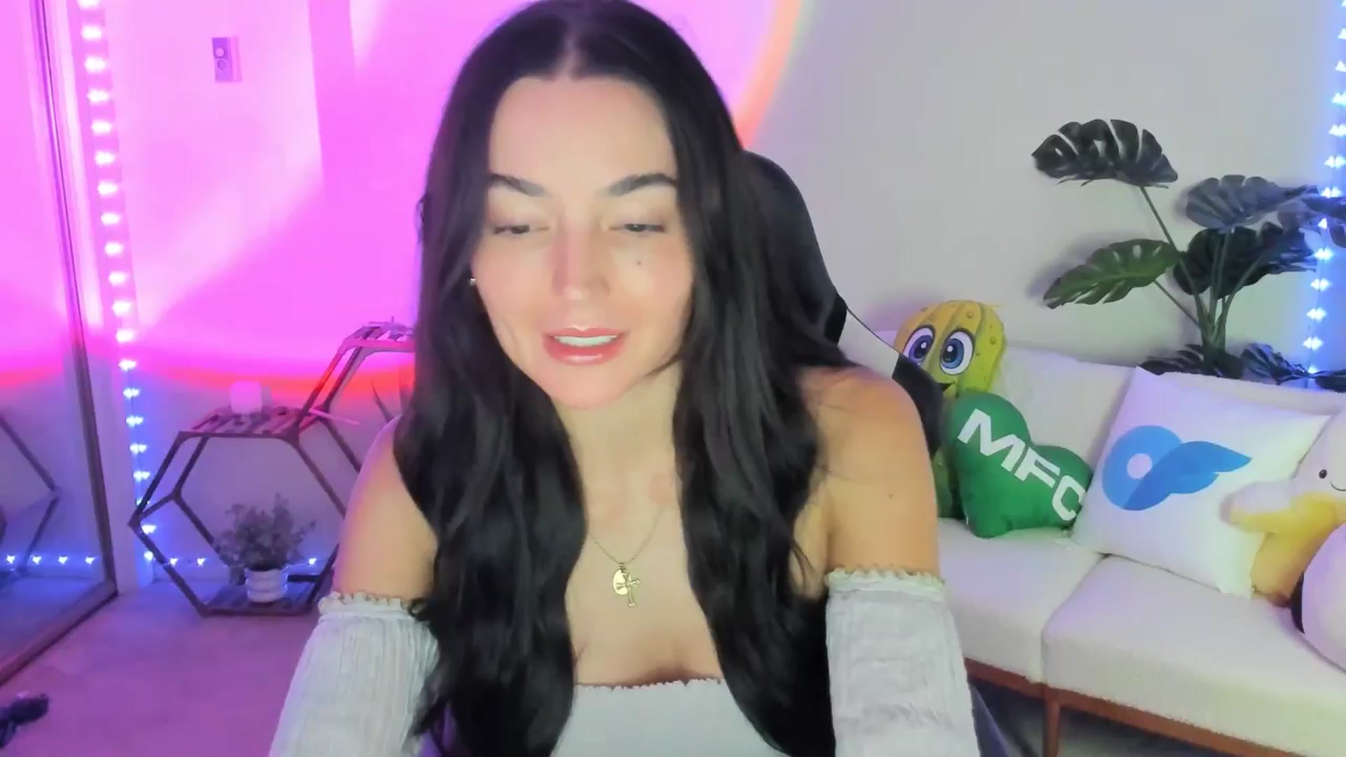 Gallery image thumbnail from SerenaBecker_'s myfreecams stream on, 11/06/2025, 07:37 image 1 of 20