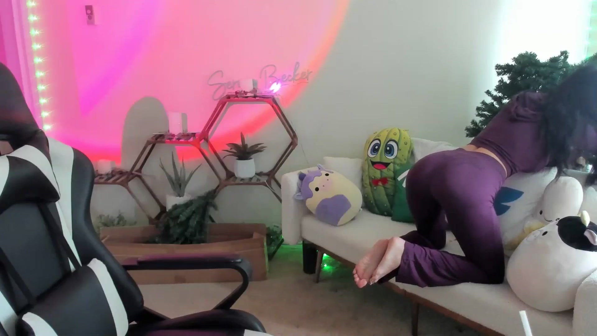 Gallery image thumbnail from SerenaBecker_'s myfreecams stream on, 11/16/2025, 20:15 image 6 of 20