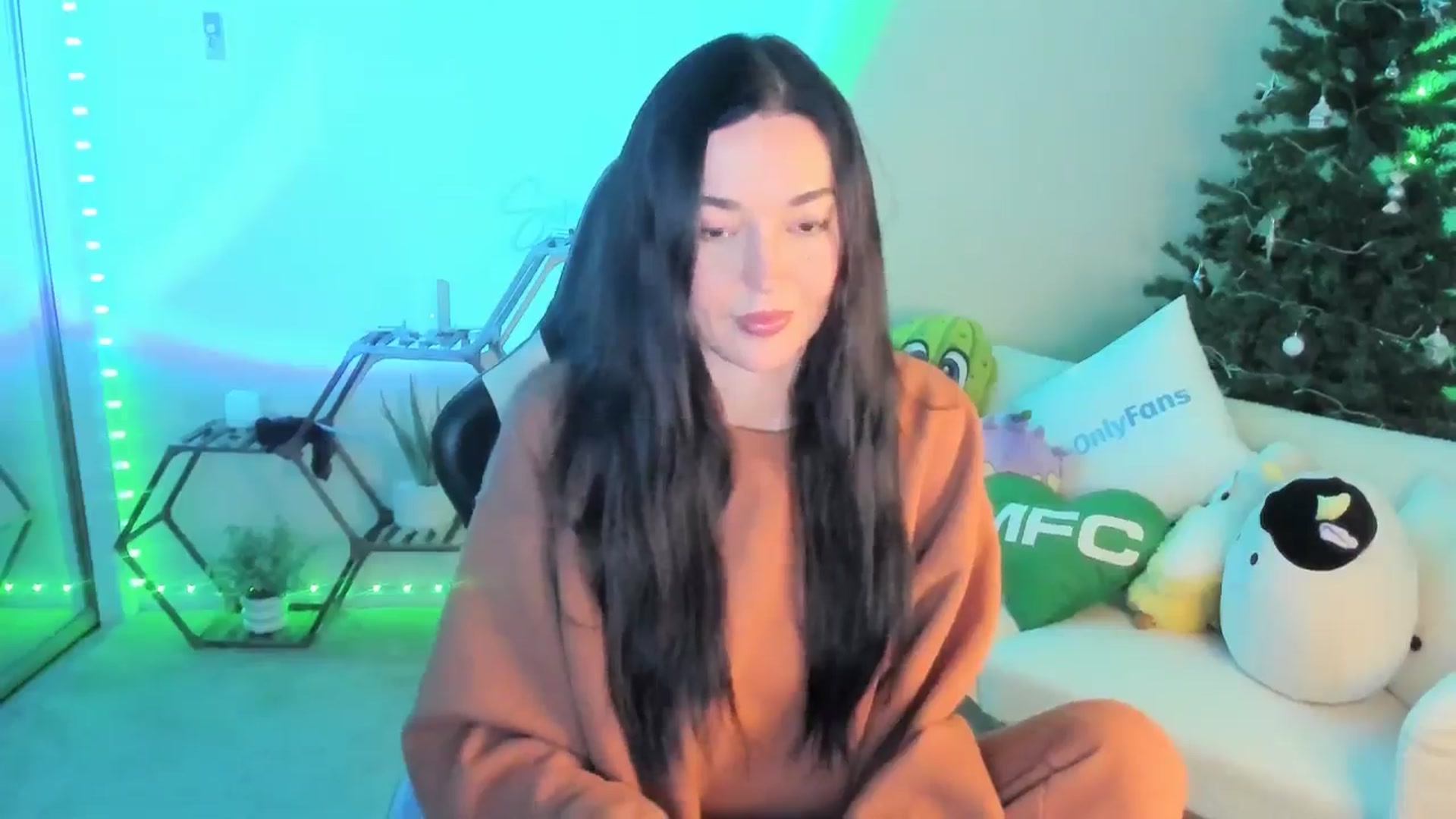 Gallery image thumbnail from SerenaBecker_'s myfreecams stream on, 01/02/2026, 06:05 image 3 of 20