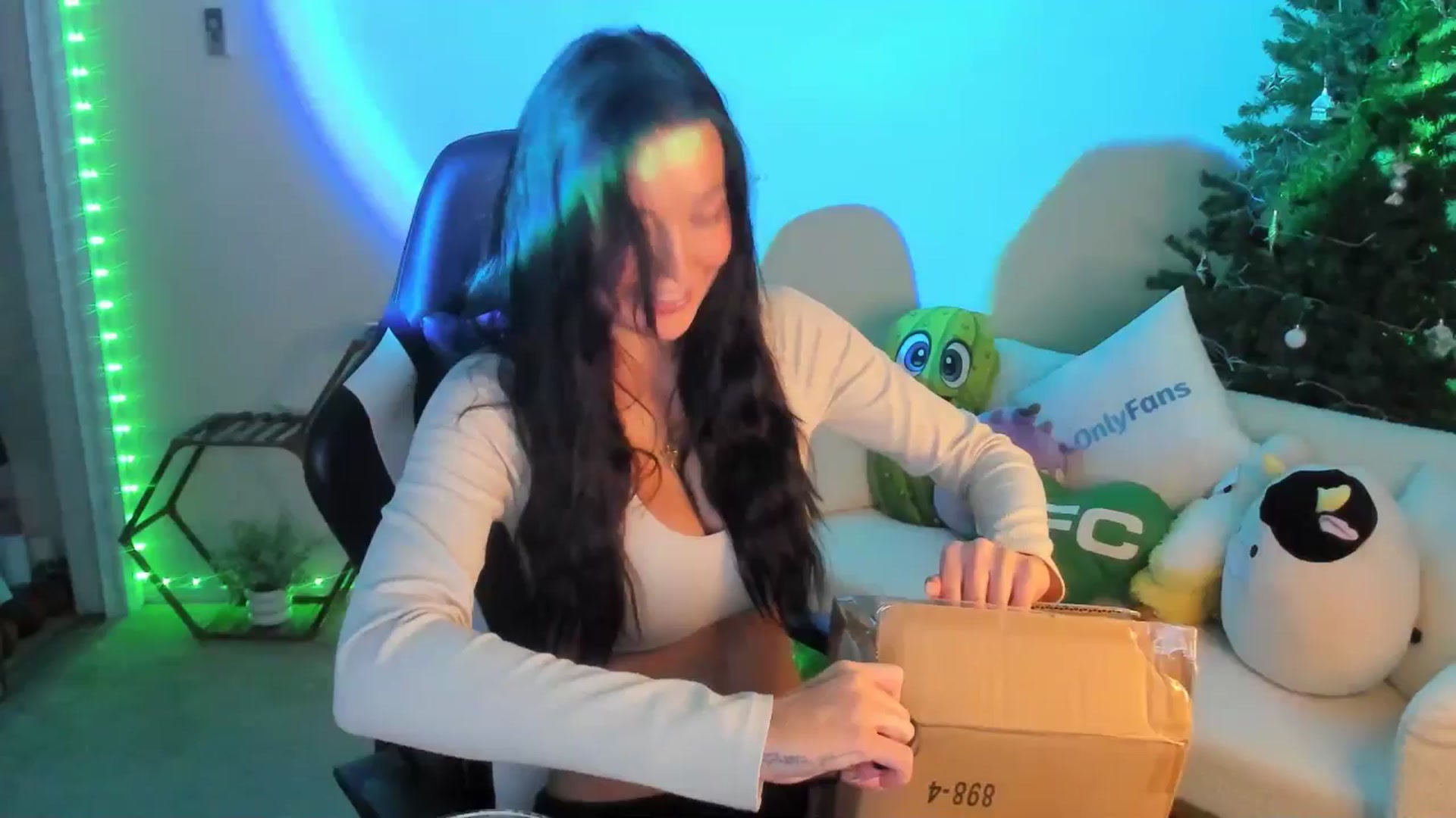 Gallery image thumbnail from SerenaBecker_'s myfreecams stream on, 01/05/2026, 05:34 image 1 of 20