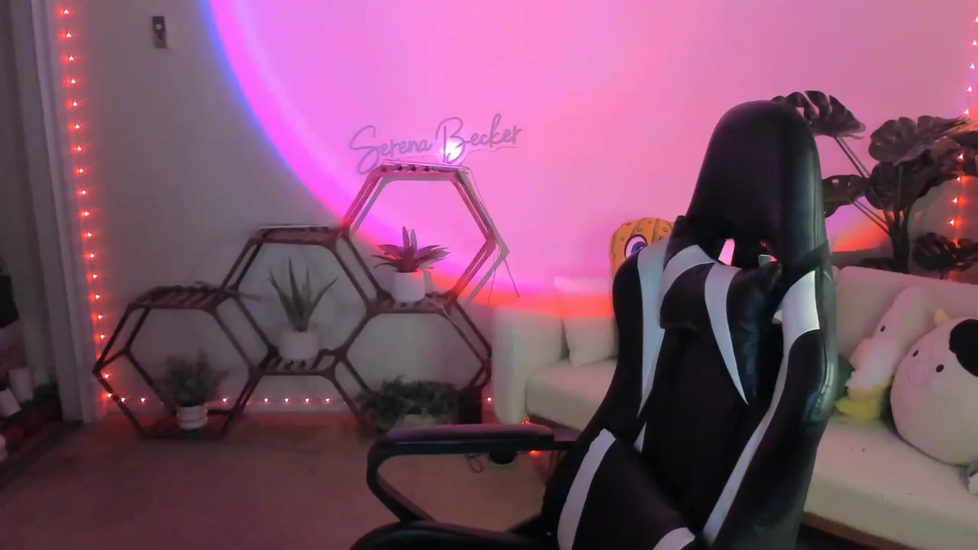 Gallery image thumbnail from SerenaBecker_'s myfreecams stream on, 01/08/2026, 04:49 image 10 of 20