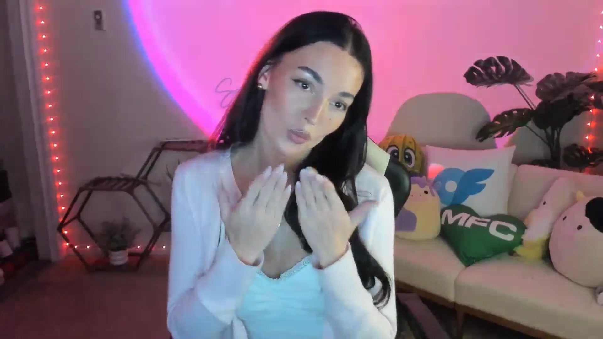 Gallery image thumbnail from SerenaBecker_'s myfreecams stream on, 01/08/2026, 04:49 image 9 of 20