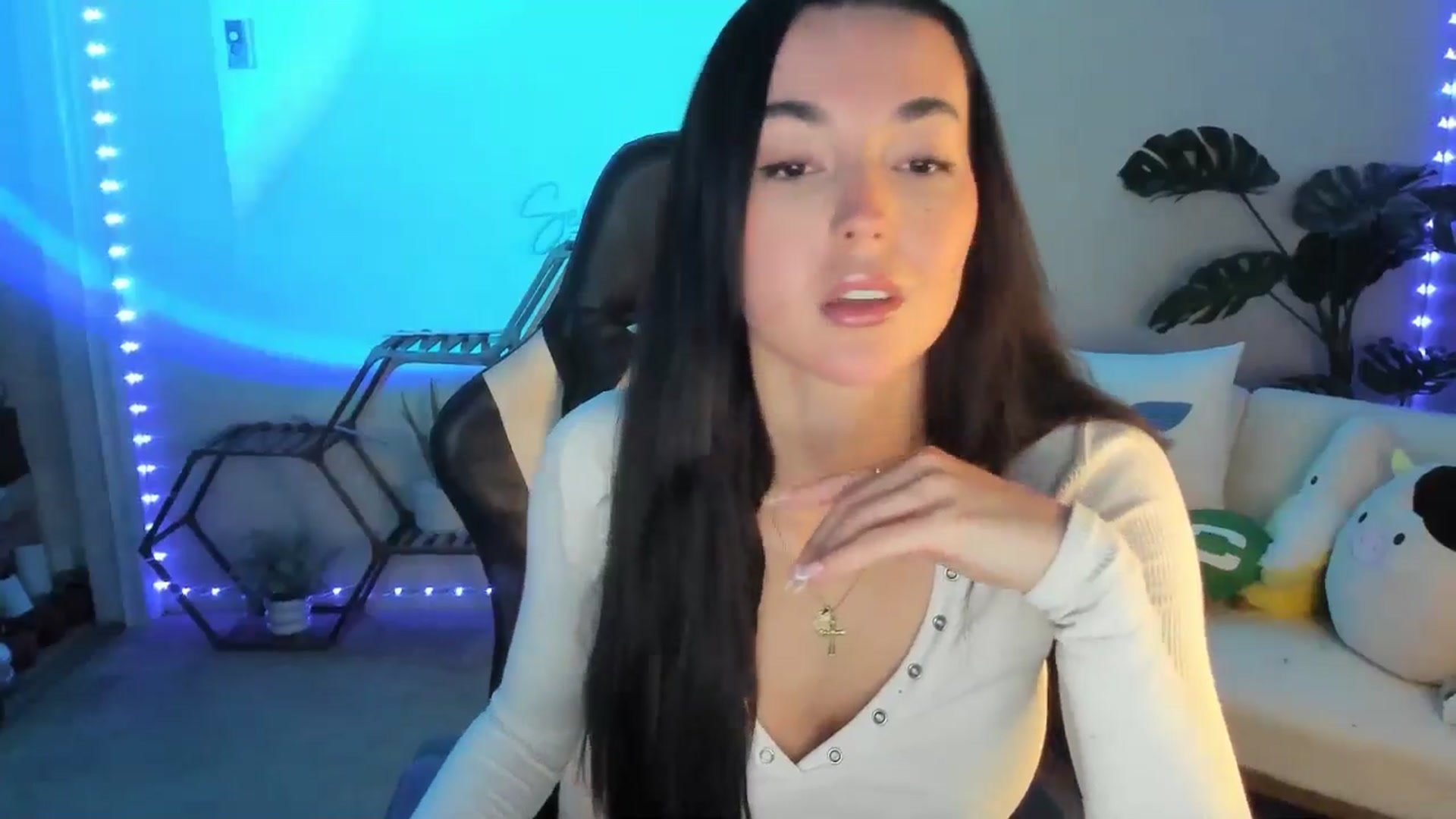 Gallery image thumbnail from SerenaBecker_'s myfreecams stream on, 01/10/2026, 04:13 image 13 of 20