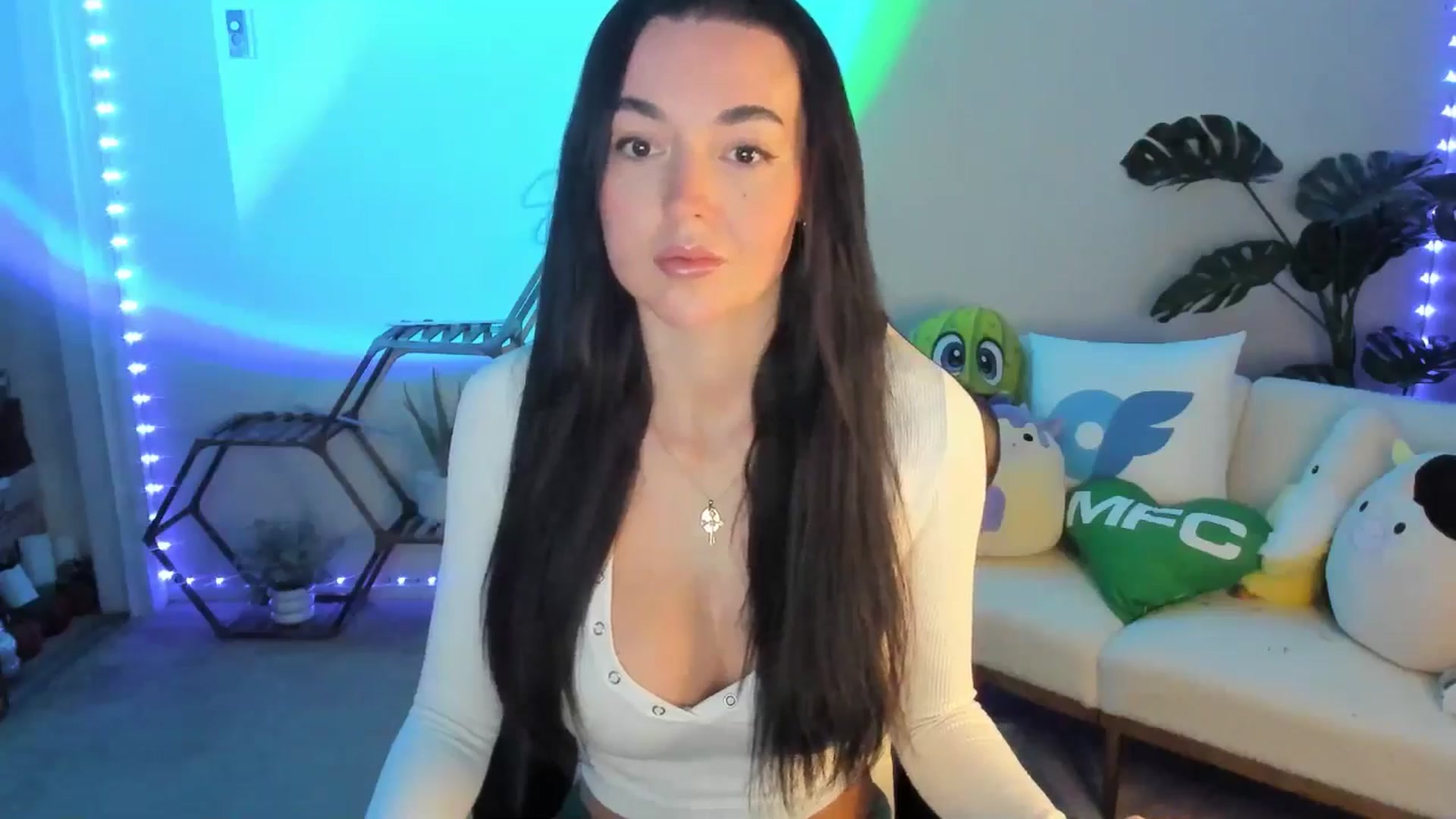 Gallery image thumbnail from SerenaBecker_'s myfreecams stream on, 01/10/2026, 04:13 image 6 of 20