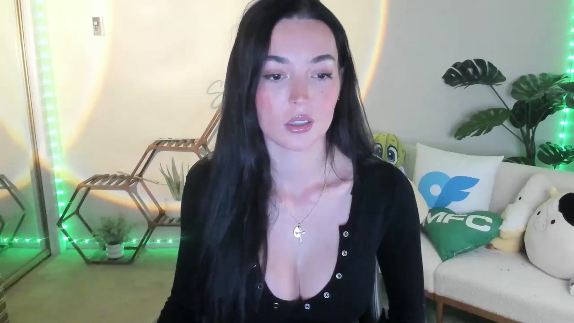 Gallery image thumbnail from SerenaBecker_'s myfreecams stream on, 01/13/2026, 06:05 image 4 of 20