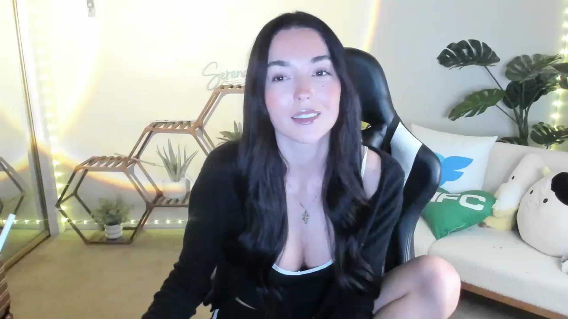 Gallery image thumbnail from SerenaBecker_'s myfreecams stream on, 01/15/2026, 05:01 image 5 of 20