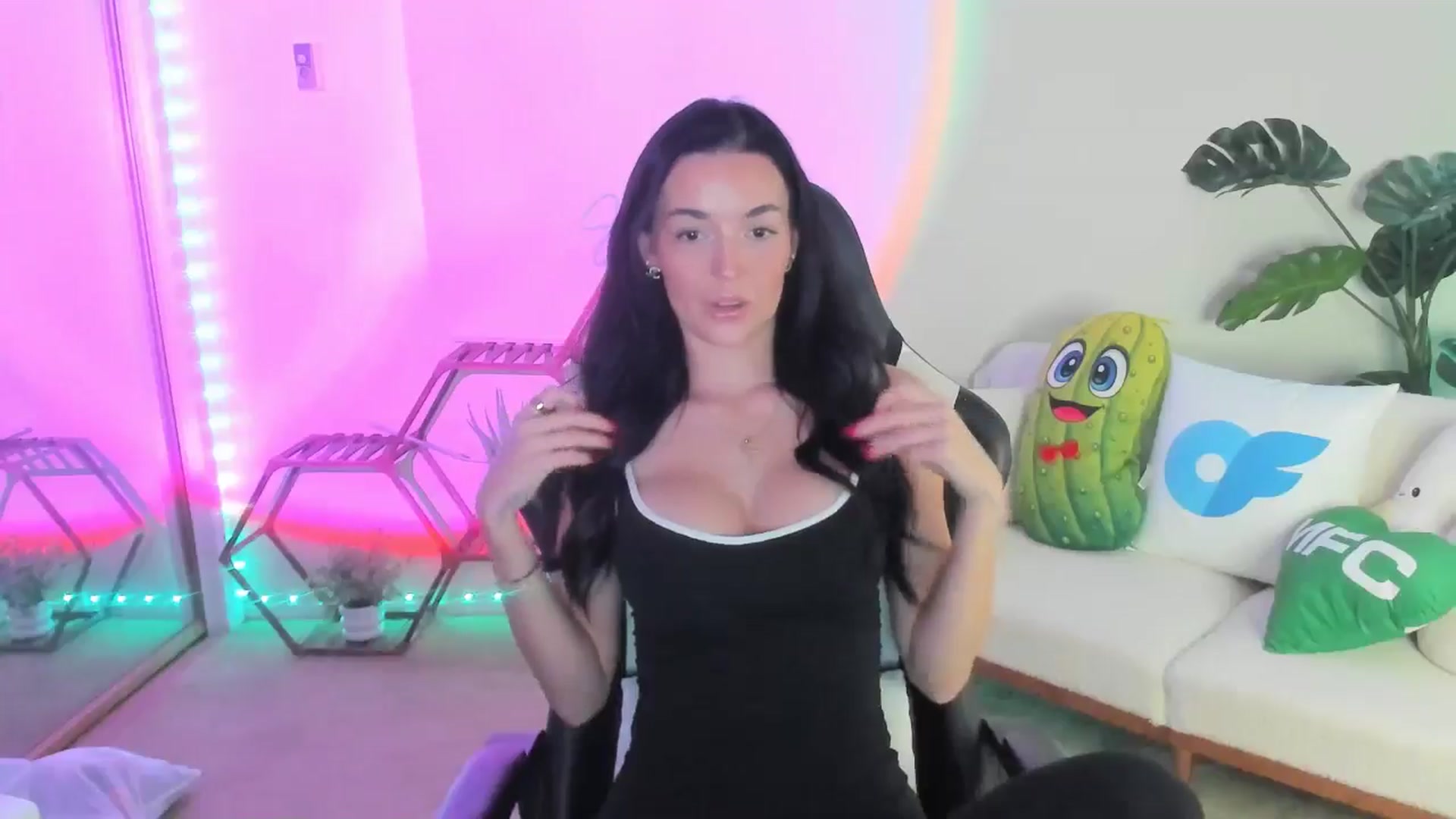 Gallery image thumbnail from SerenaBecker_'s myfreecams stream on, 02/02/2026, 02:50 image 9 of 20