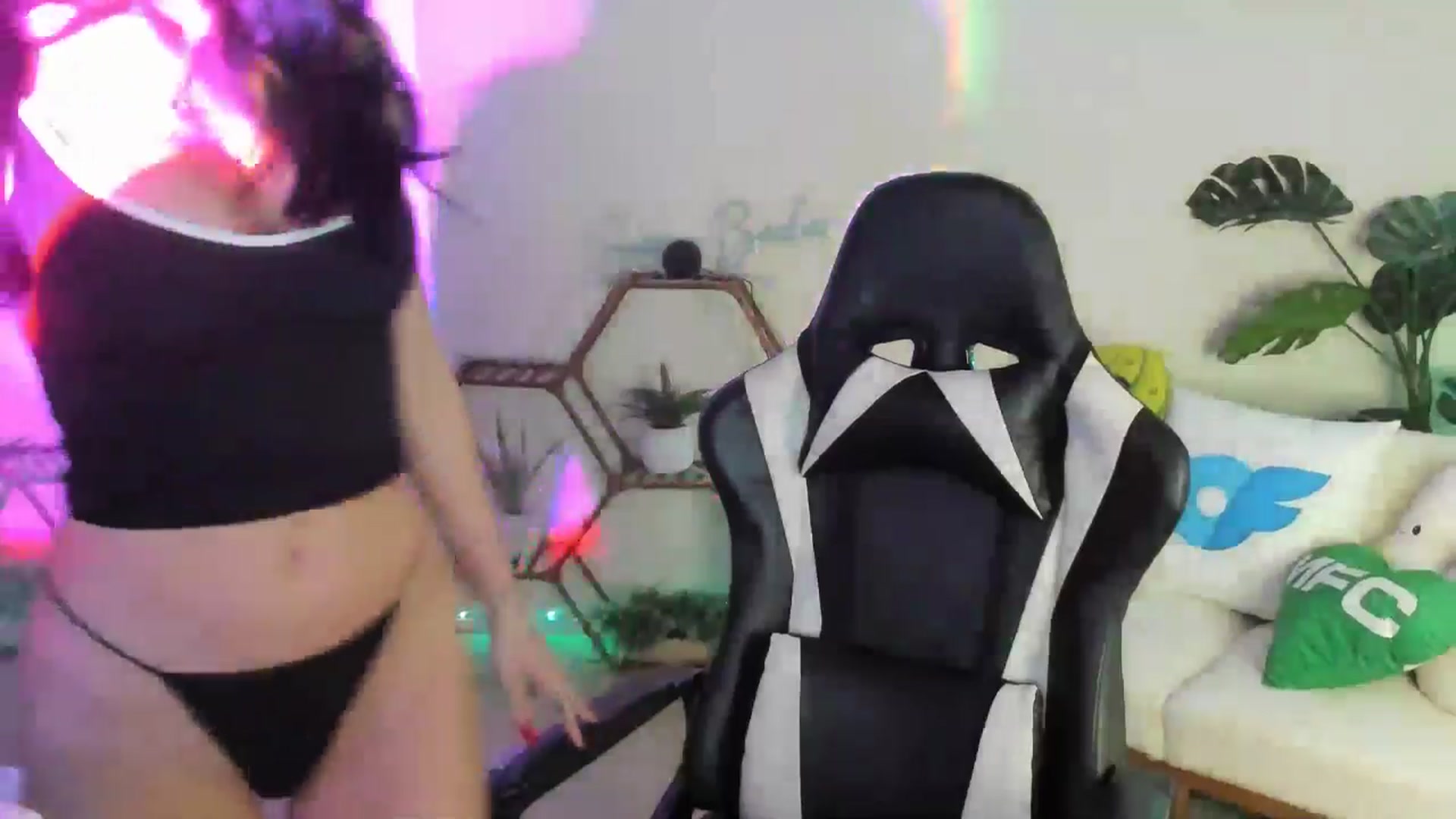 Gallery image thumbnail from SerenaBecker_'s myfreecams stream on, 02/02/2026, 02:50 image 17 of 20