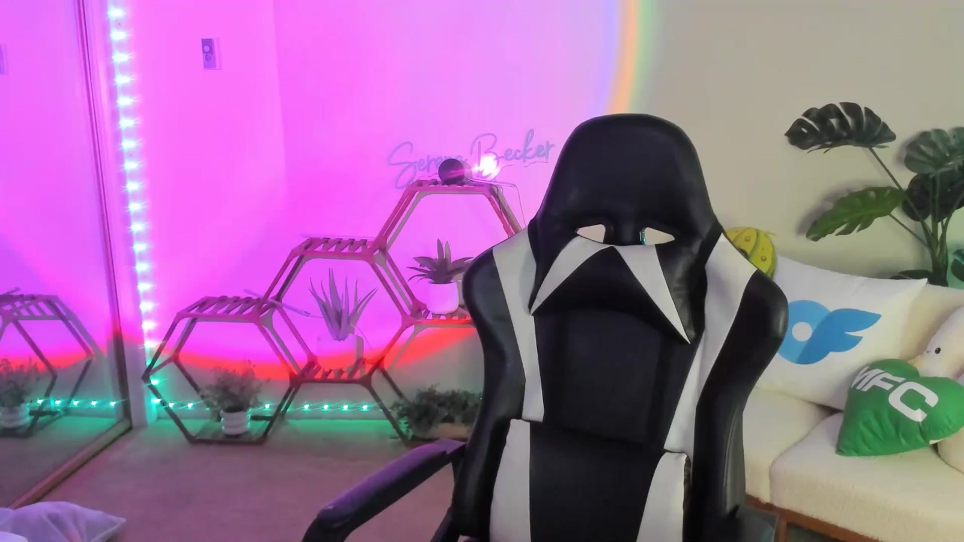 Gallery image thumbnail from SerenaBecker_'s myfreecams stream on, 02/02/2026, 02:50 image 16 of 20