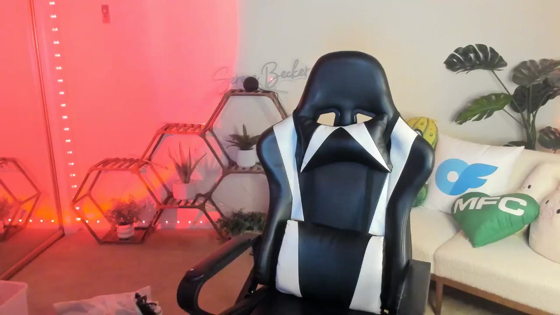 Gallery image thumbnail from SerenaBecker_'s myfreecams stream on, 02/12/2026, 07:01 image 5 of 20