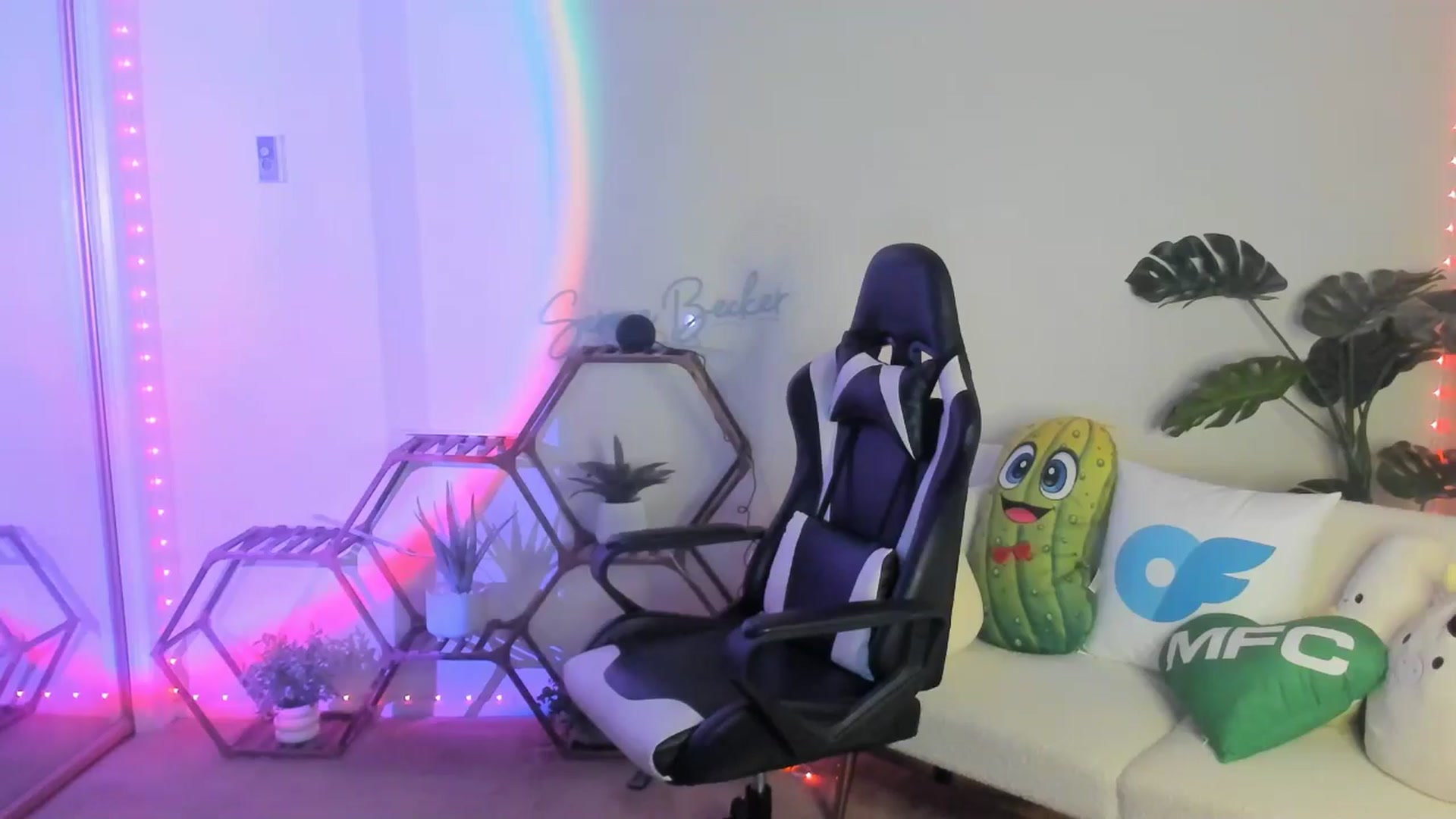 Gallery image thumbnail from SerenaBecker_'s myfreecams stream on, 02/13/2026, 07:54 image 3 of 20