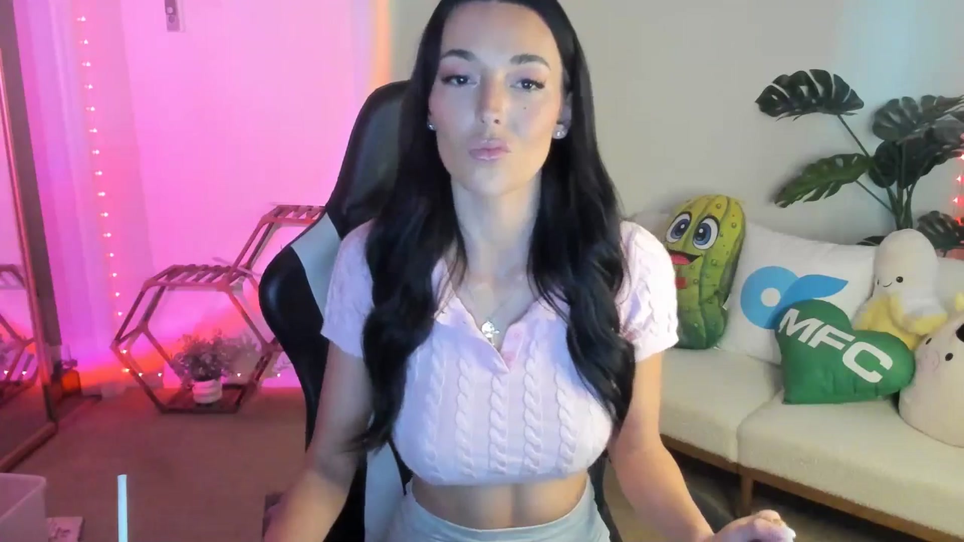 Gallery image thumbnail from SerenaBecker_'s myfreecams stream on, 02/15/2026, 02:14 image 2 of 20