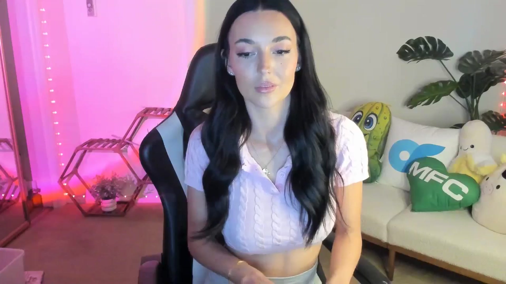 Gallery image thumbnail from SerenaBecker_'s myfreecams stream on, 02/15/2026, 02:14 image 7 of 20