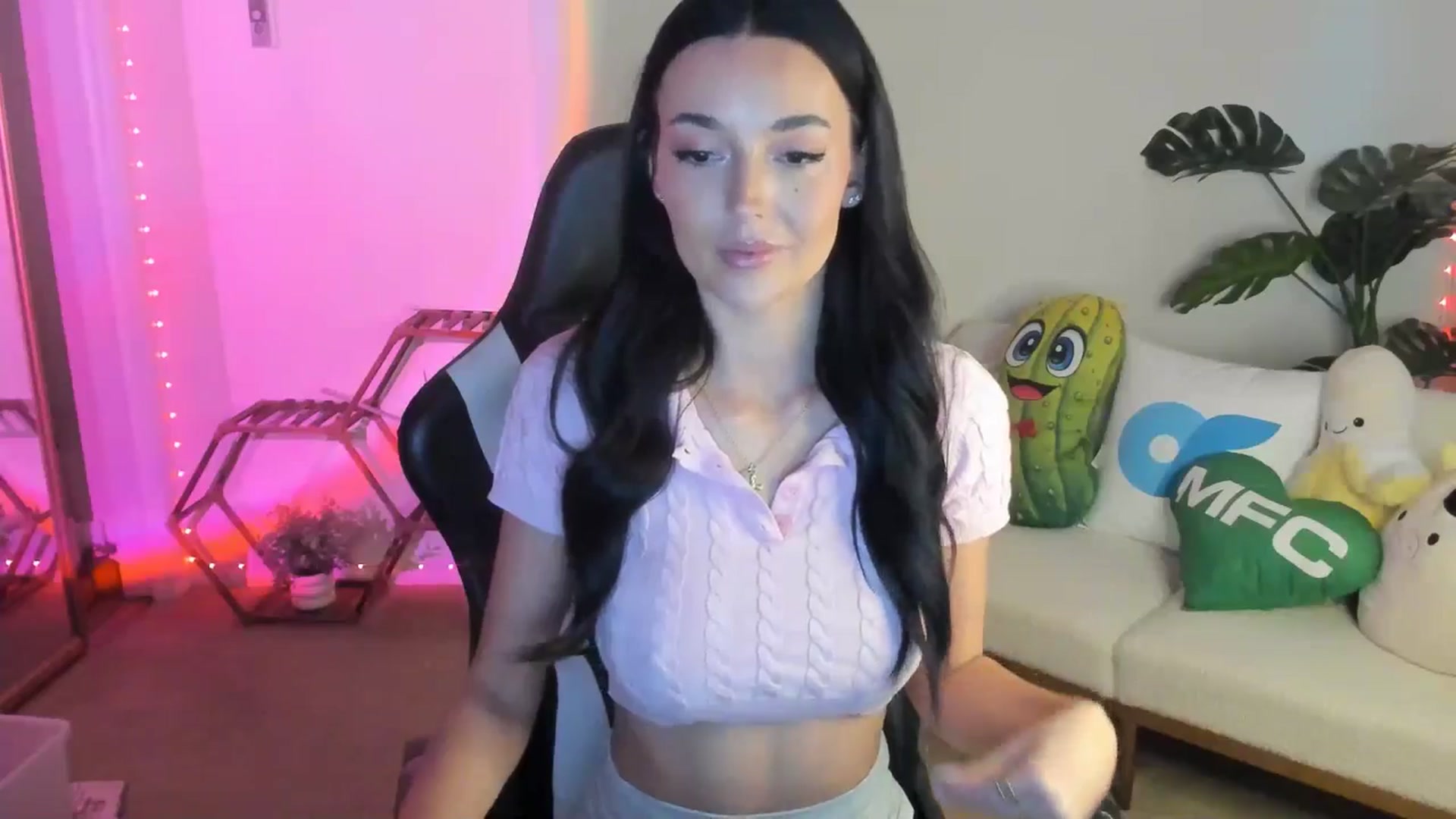 Gallery image thumbnail from SerenaBecker_'s myfreecams stream on, 02/15/2026, 02:14 image 6 of 20