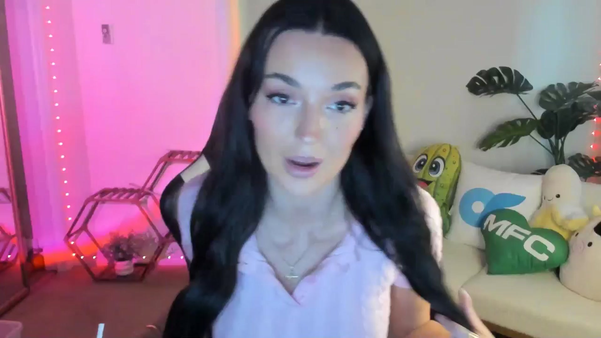 Gallery image thumbnail from SerenaBecker_'s myfreecams stream on, 02/15/2026, 02:14 image 1 of 20