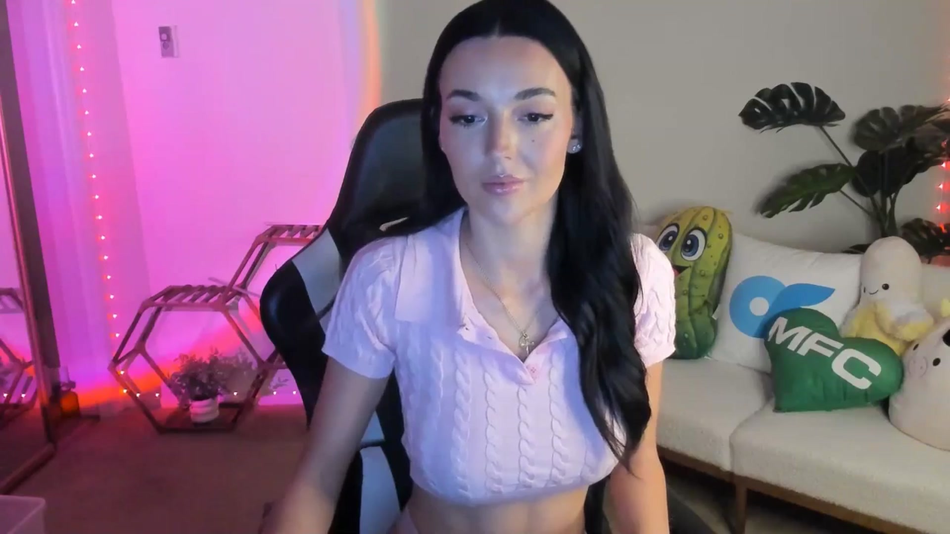 Gallery image thumbnail from SerenaBecker_'s myfreecams stream on, 02/15/2026, 02:14 image 16 of 20