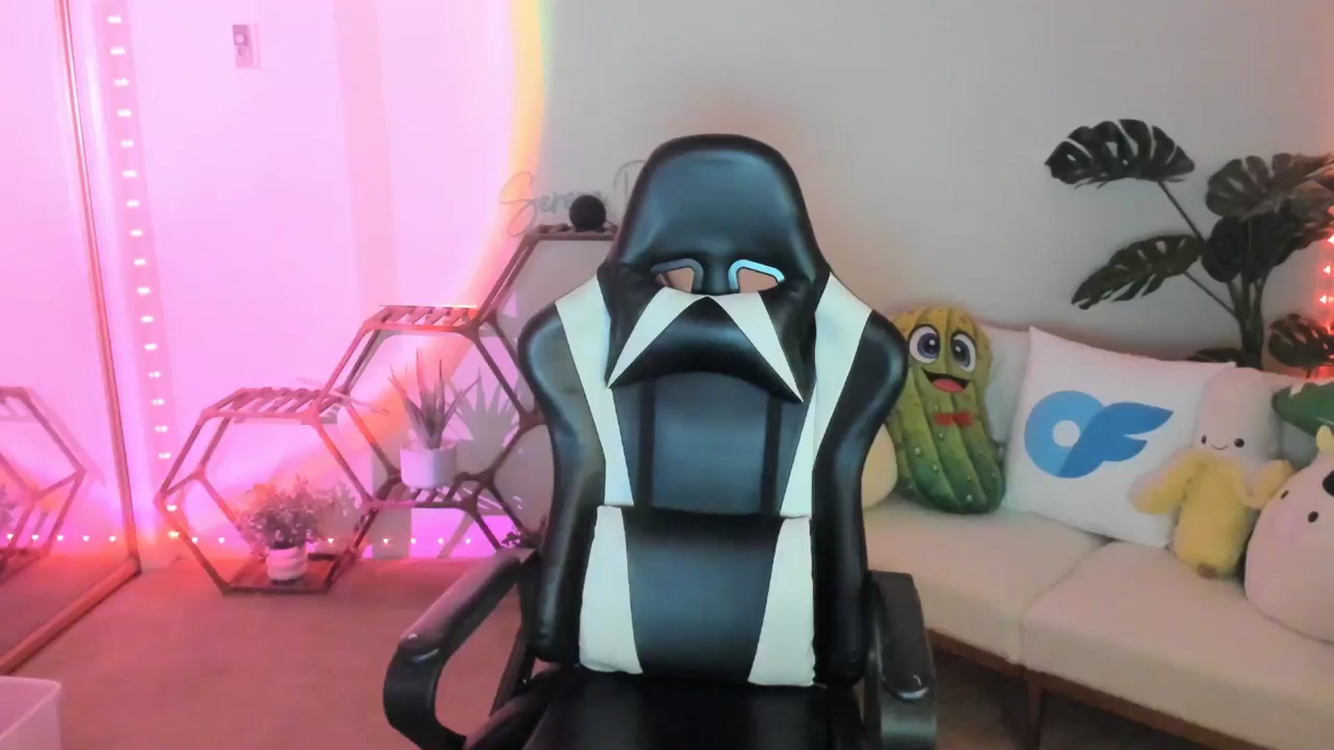 Gallery image thumbnail from SerenaBecker_'s myfreecams stream on, 02/17/2026, 06:05 image 10 of 20