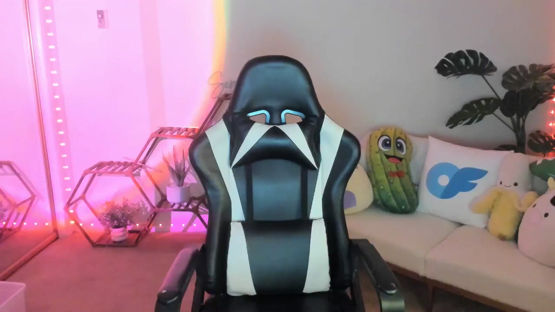Gallery image thumbnail from SerenaBecker_'s myfreecams stream on, 02/17/2026, 06:05 image 7 of 20