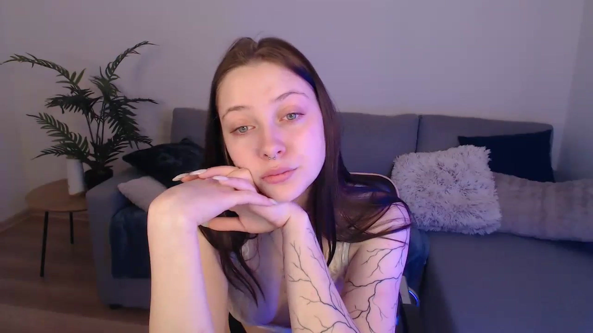 Gallery image thumbnail from SerenaSantos's myfreecams stream on, 03/19/2024, 11:30 image 14 of 20