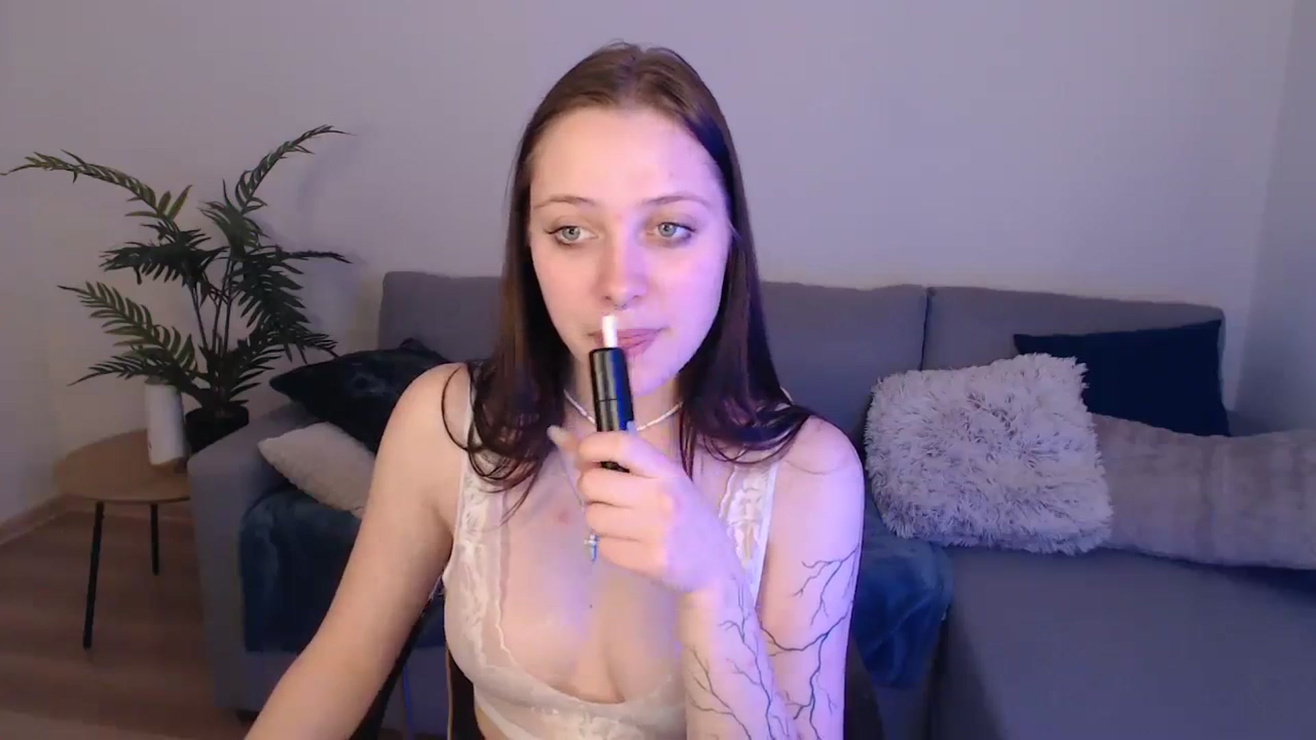 Gallery image thumbnail from SerenaSantos's myfreecams stream on, 03/23/2024, 13:16 image 17 of 20