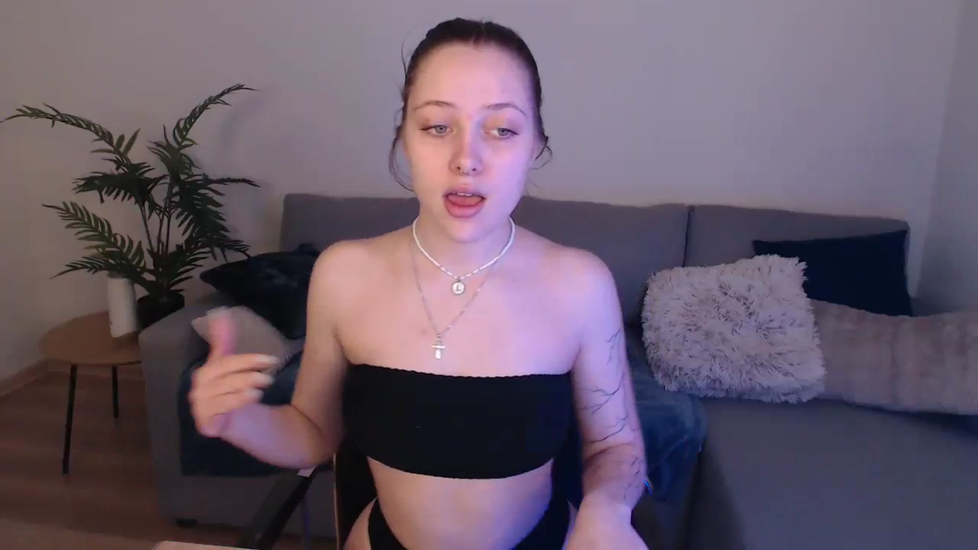 Gallery image thumbnail from SerenaSantos's myfreecams stream on, 03/26/2024, 09:31 image 2 of 20