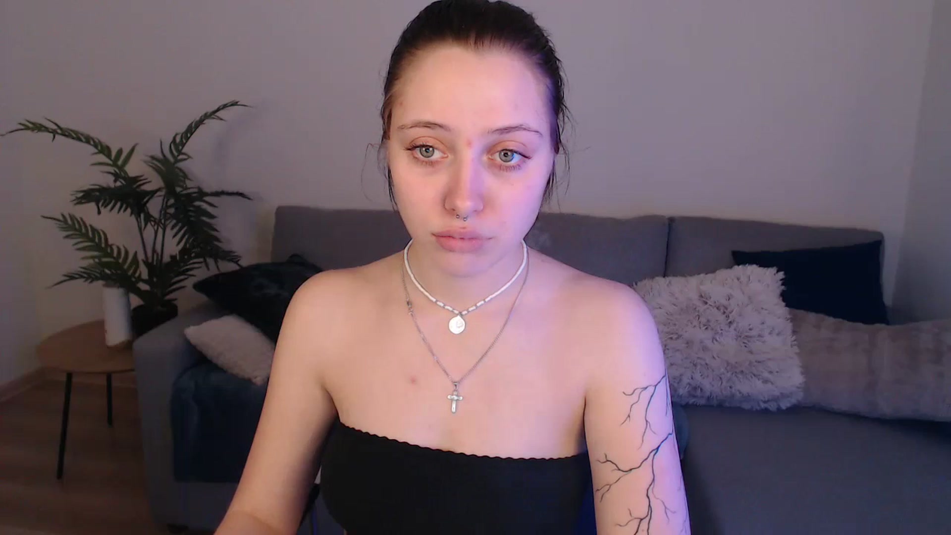 Gallery image thumbnail from SerenaSantos's myfreecams stream on, 03/26/2024, 13:05 image 6 of 20