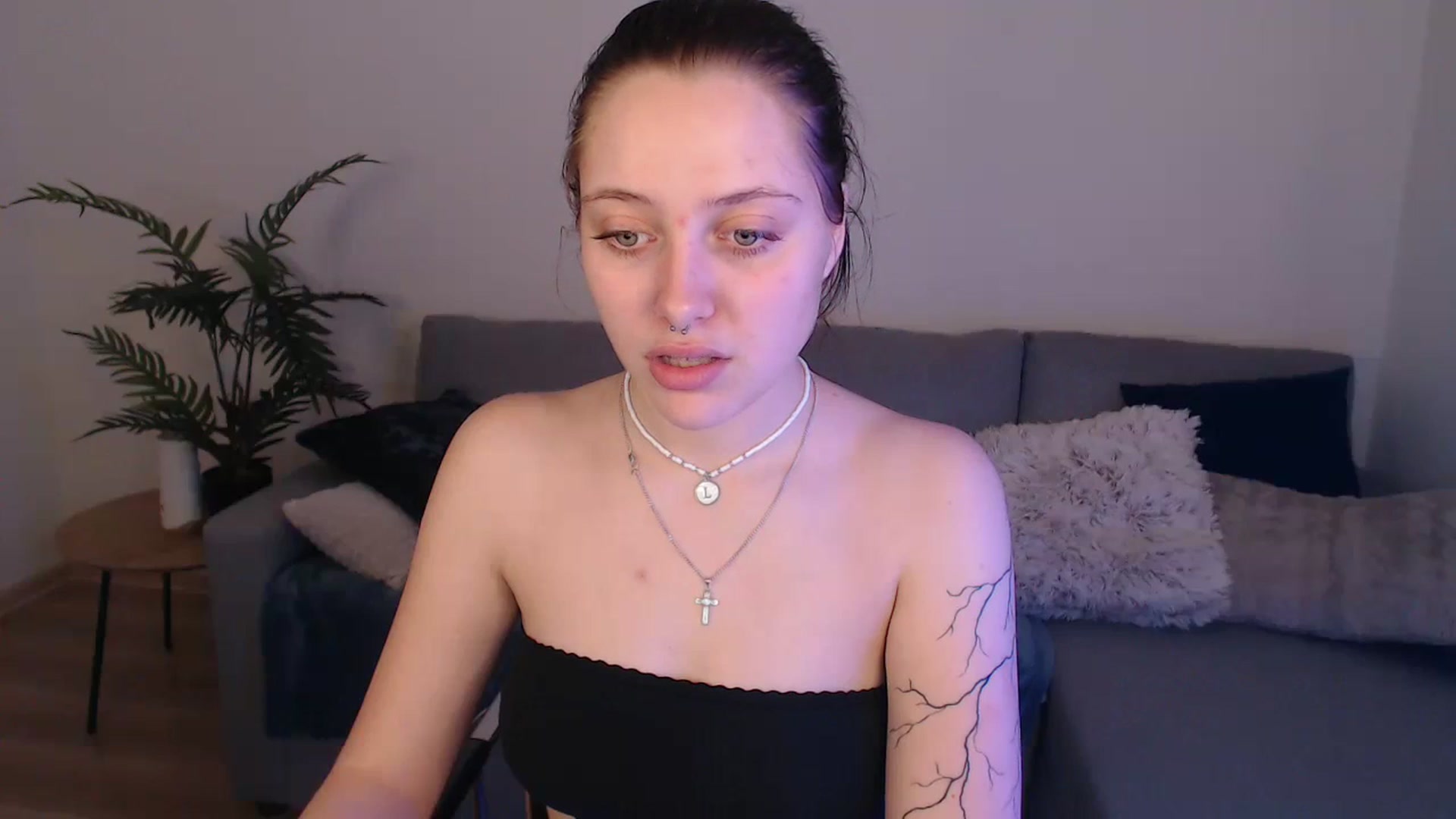 Gallery image thumbnail from SerenaSantos's myfreecams stream on, 03/26/2024, 13:05 image 10 of 20