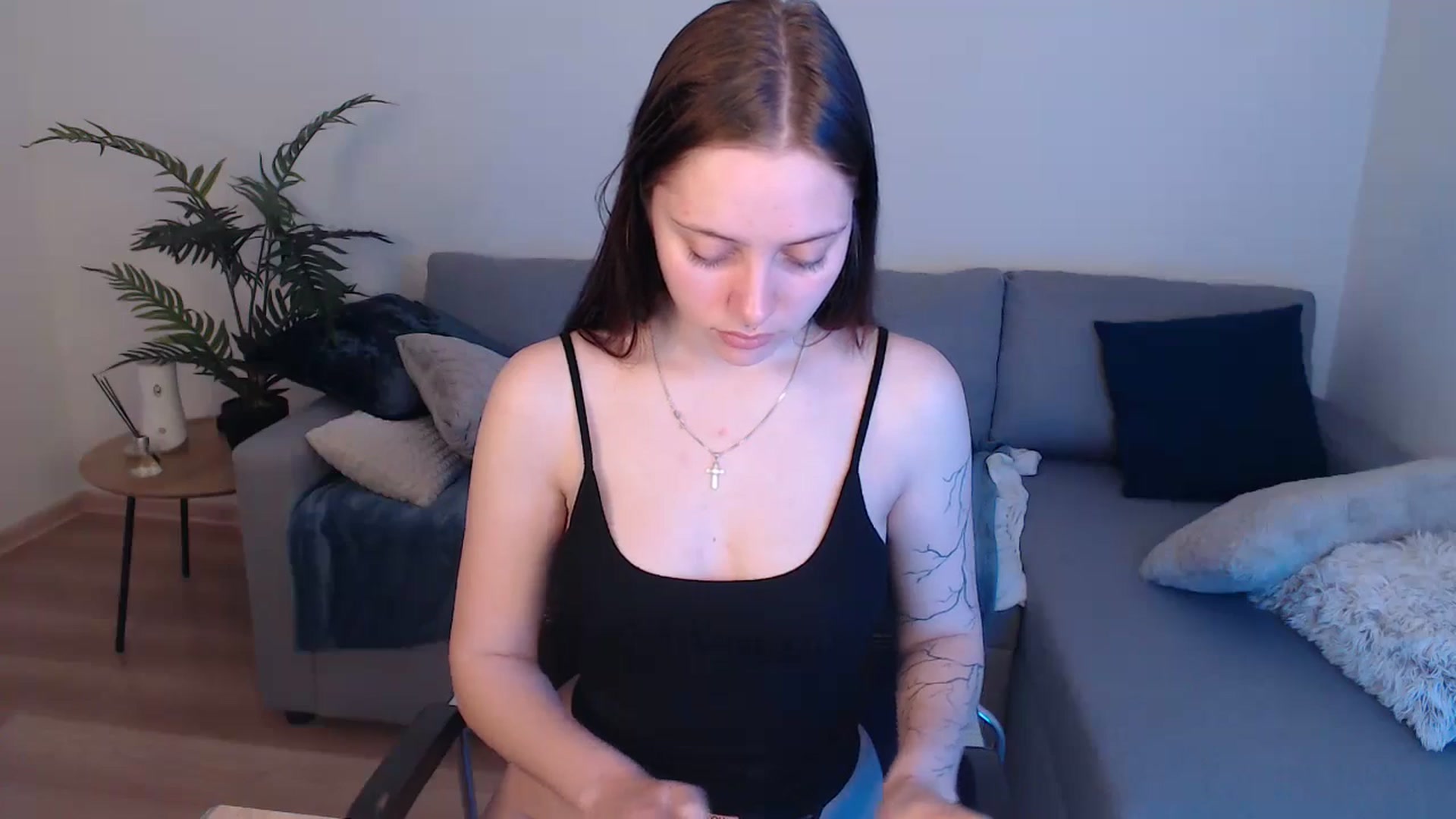 Gallery image thumbnail from SerenaSantos's myfreecams stream on, 04/23/2024, 08:55 image 10 of 20