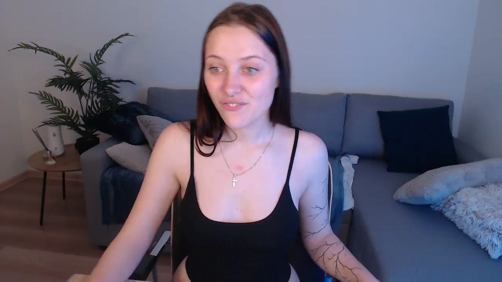 Gallery image thumbnail from SerenaSantos's myfreecams stream on, 04/23/2024, 12:54 image 13 of 20