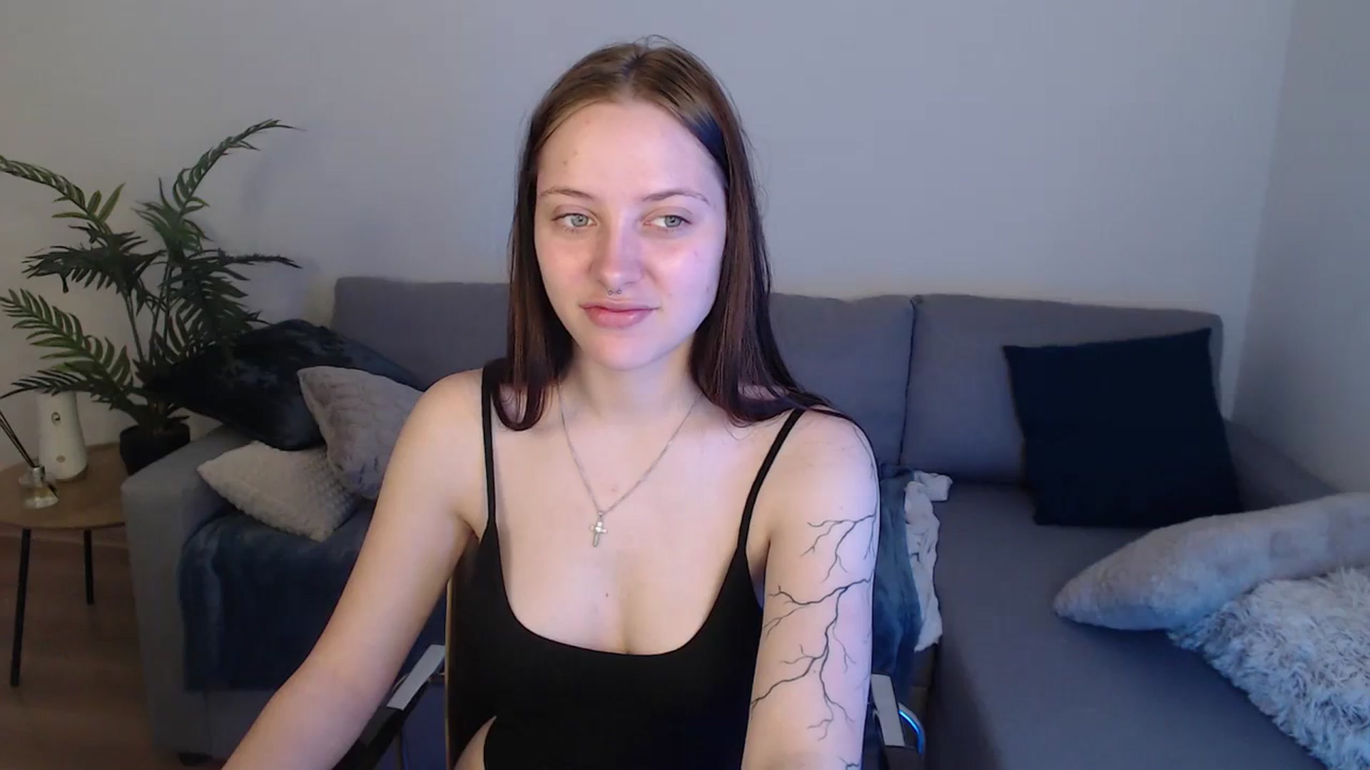 Gallery image thumbnail from SerenaSantos's myfreecams stream on, 04/27/2024, 09:17 image 13 of 20
