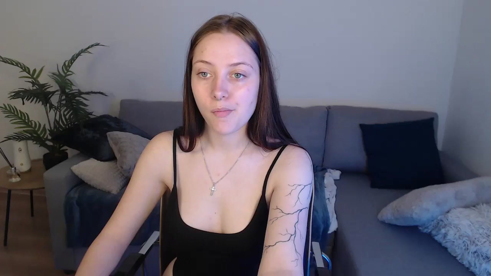 Gallery image thumbnail from SerenaSantos's myfreecams stream on, 04/27/2024, 09:17 image 12 of 20