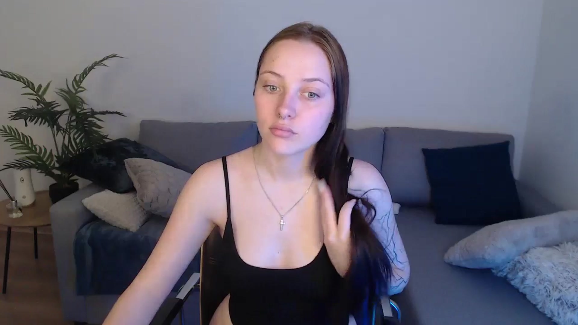 Gallery image thumbnail from SerenaSantos's myfreecams stream on, 04/27/2024, 12:03 image 10 of 20