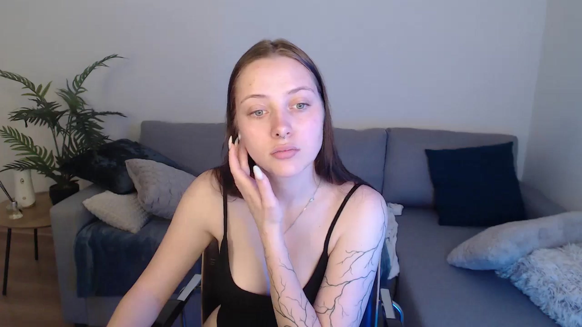 Gallery image thumbnail from SerenaSantos's myfreecams stream on, 04/27/2024, 12:03 image 18 of 20