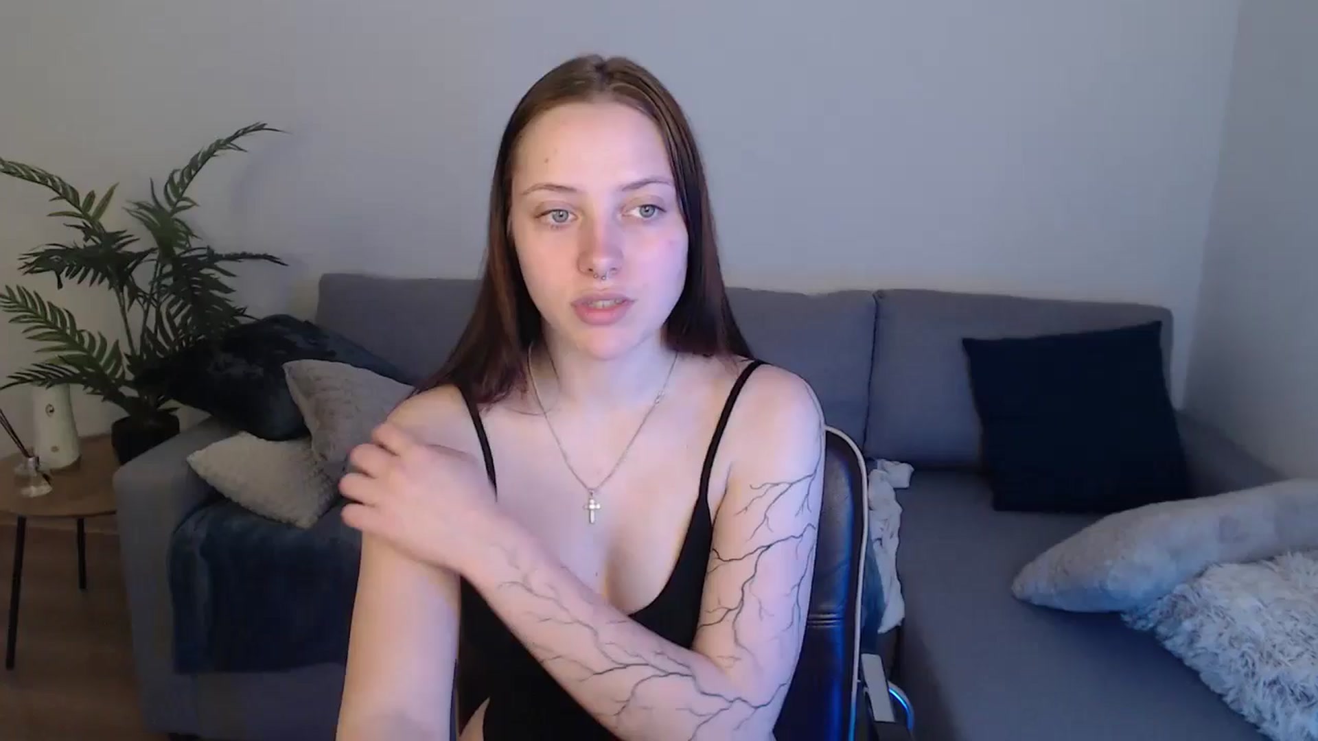 Gallery image thumbnail from SerenaSantos's myfreecams stream on, 04/27/2024, 12:03 image 16 of 20