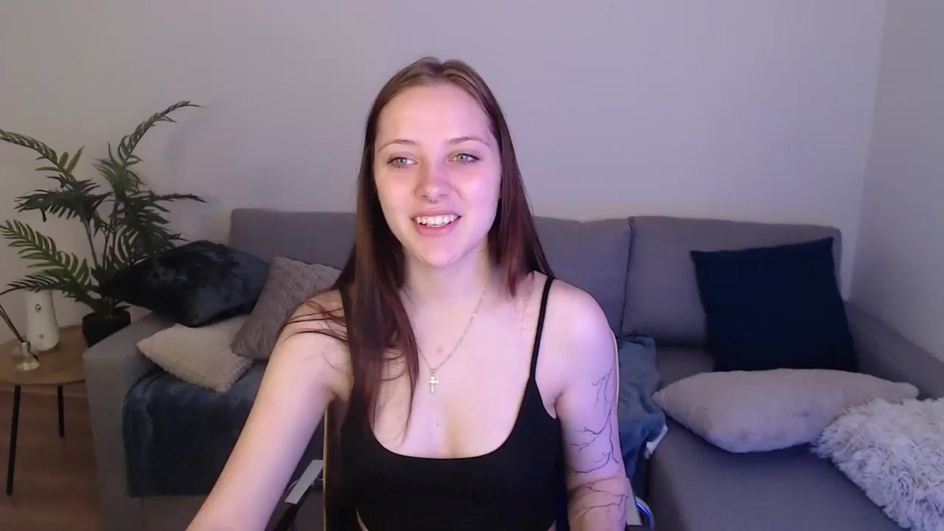 Gallery image thumbnail from SerenaSantos's myfreecams stream on, 04/29/2024, 09:16 image 8 of 20