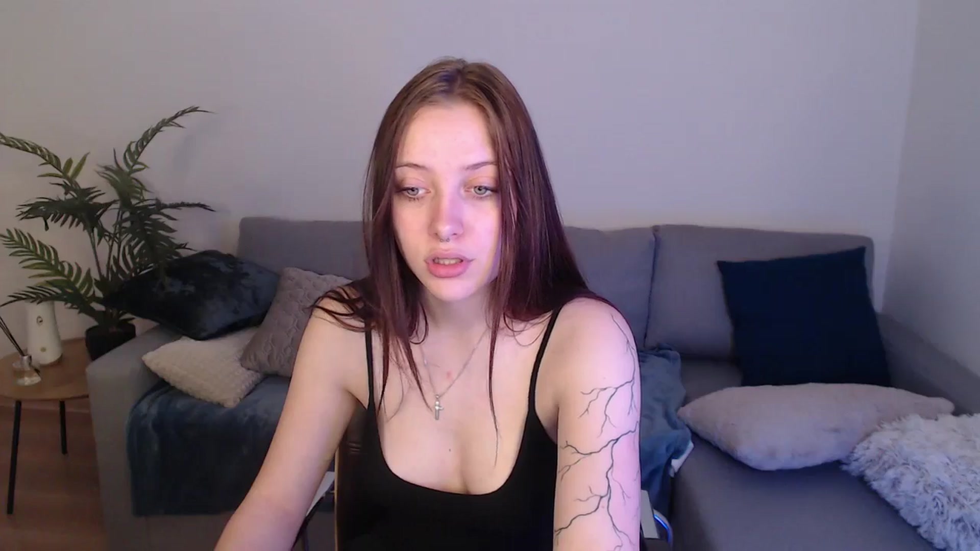 Gallery image thumbnail from SerenaSantos's myfreecams stream on, 04/29/2024, 10:28 image 2 of 20