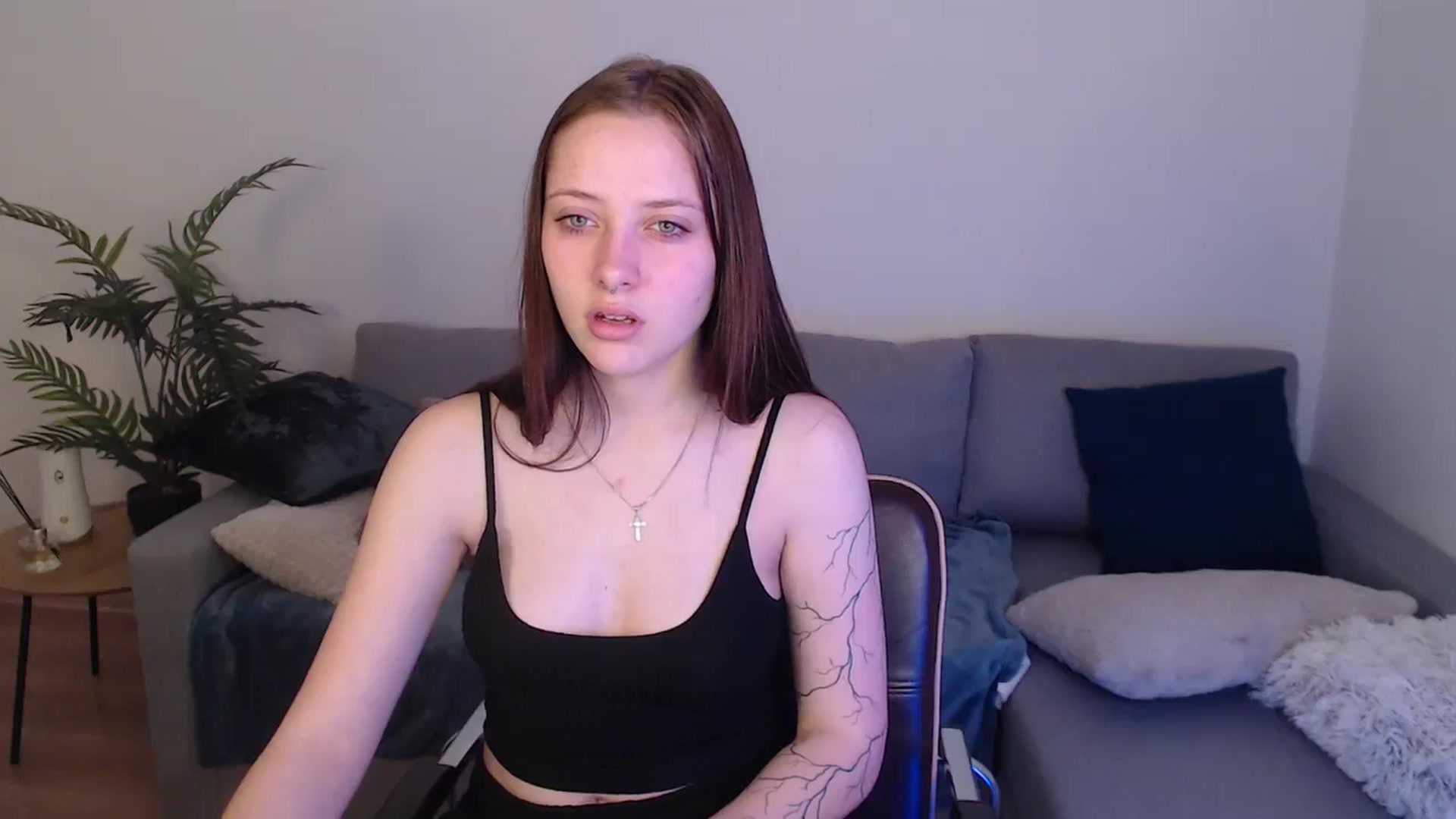 Gallery image thumbnail from SerenaSantos's myfreecams stream on, 04/29/2024, 10:28 image 19 of 20