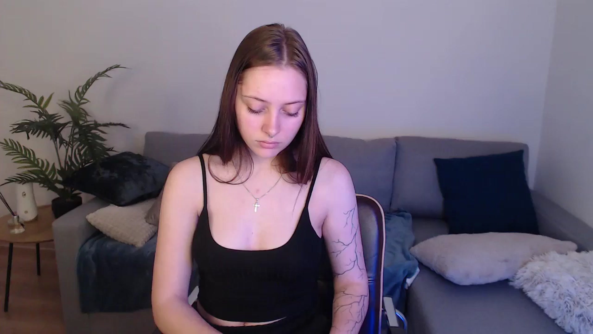Gallery image thumbnail from SerenaSantos's myfreecams stream on, 04/29/2024, 10:28 image 13 of 20