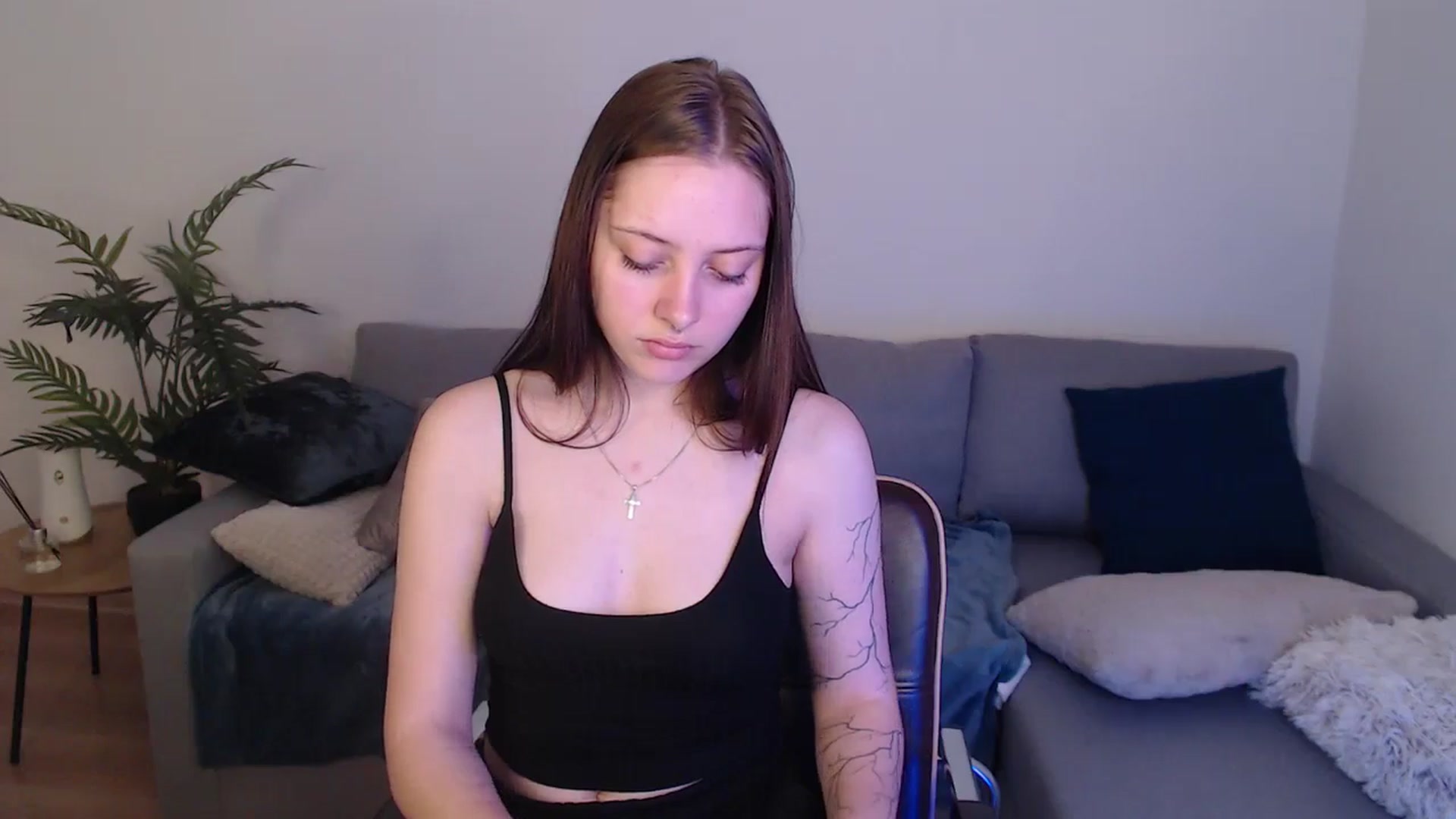 Gallery image thumbnail from SerenaSantos's myfreecams stream on, 04/29/2024, 10:28 image 12 of 20