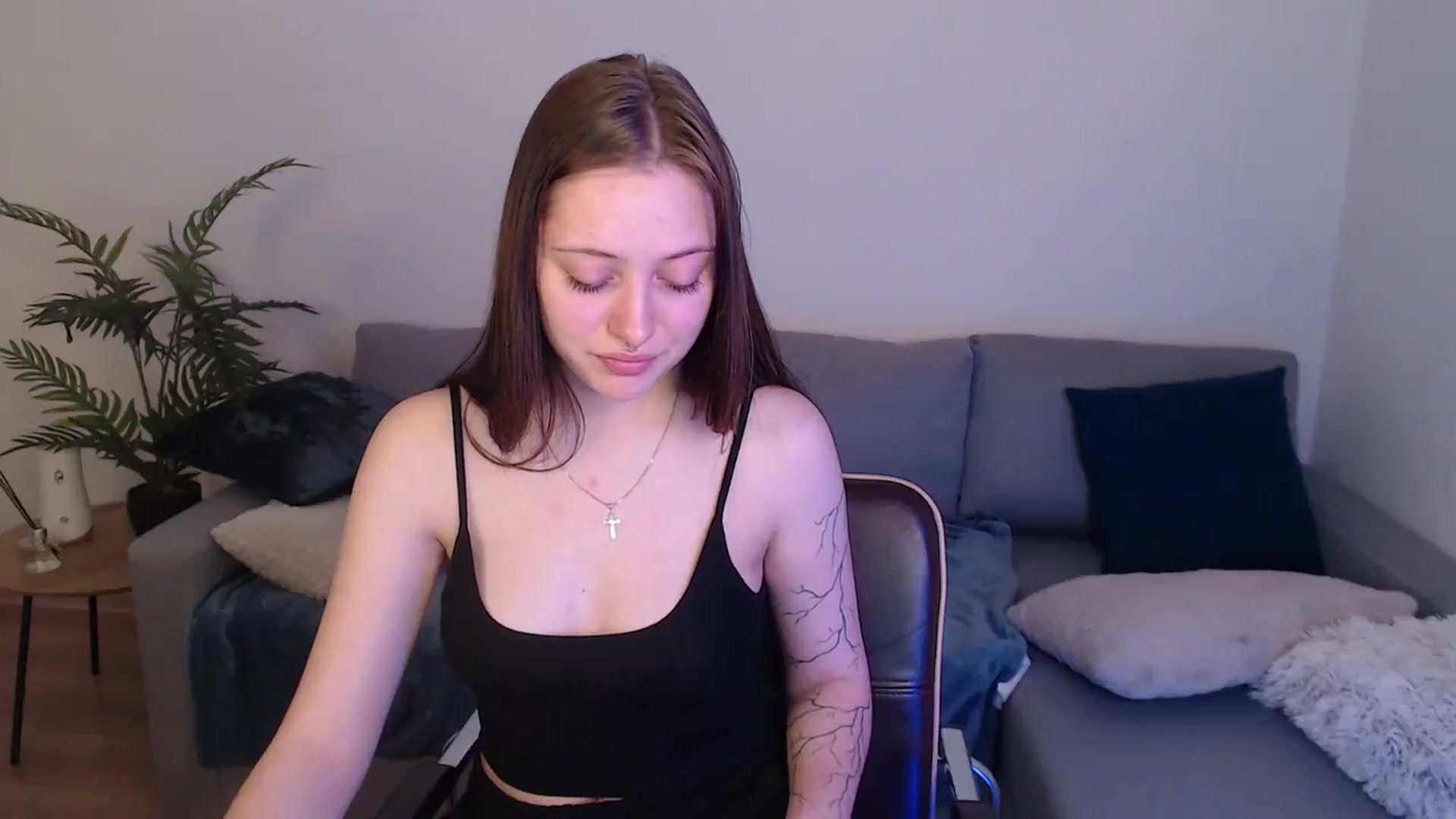 Gallery image thumbnail from SerenaSantos's myfreecams stream on, 04/29/2024, 10:28 image 18 of 20