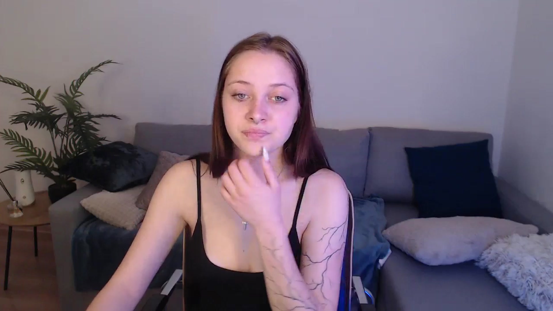 Gallery image thumbnail from SerenaSantos's myfreecams stream on, 04/29/2024, 11:29 image 19 of 20