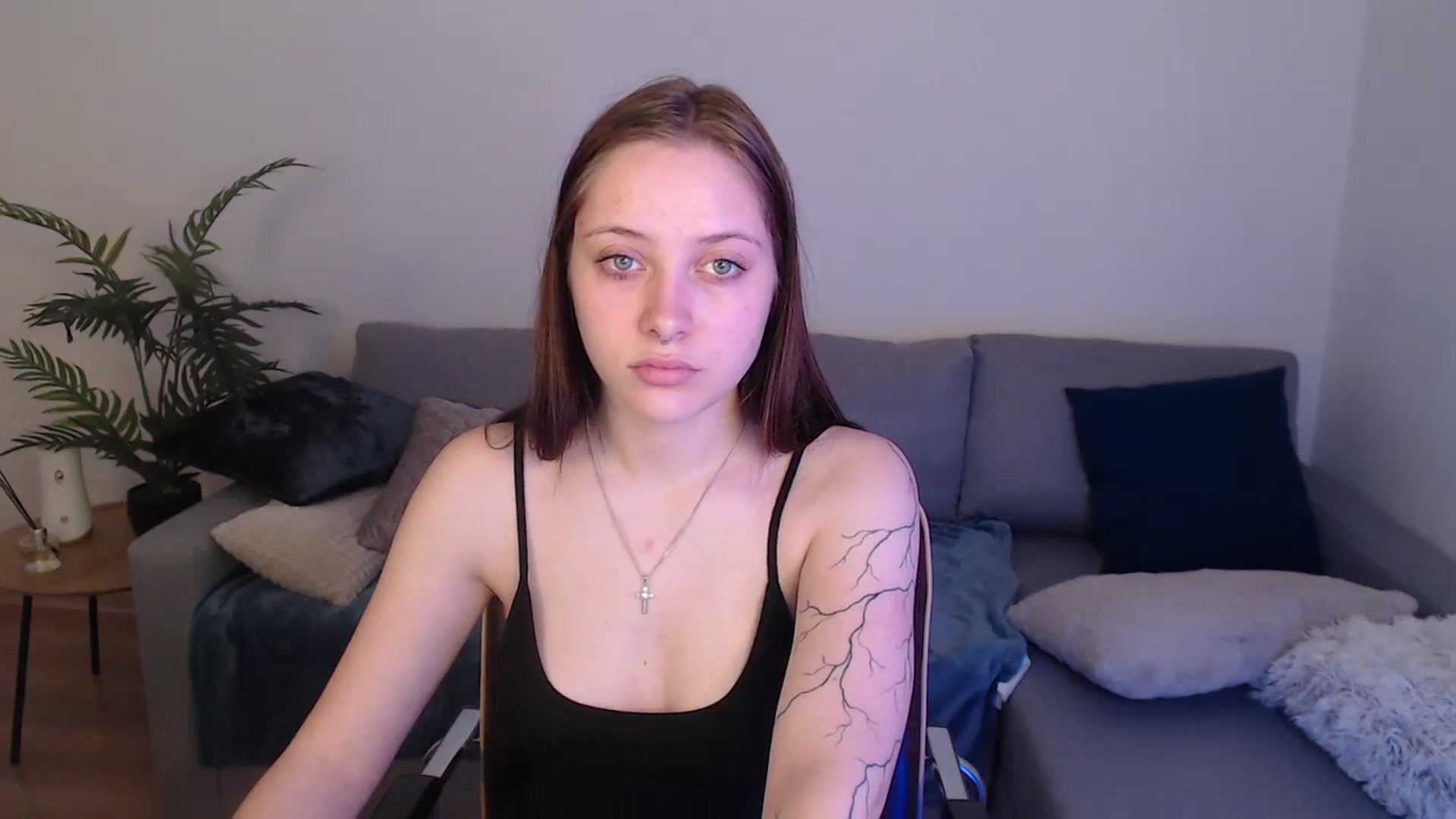 Gallery image thumbnail from SerenaSantos's myfreecams stream on, 04/29/2024, 11:29 image 17 of 20