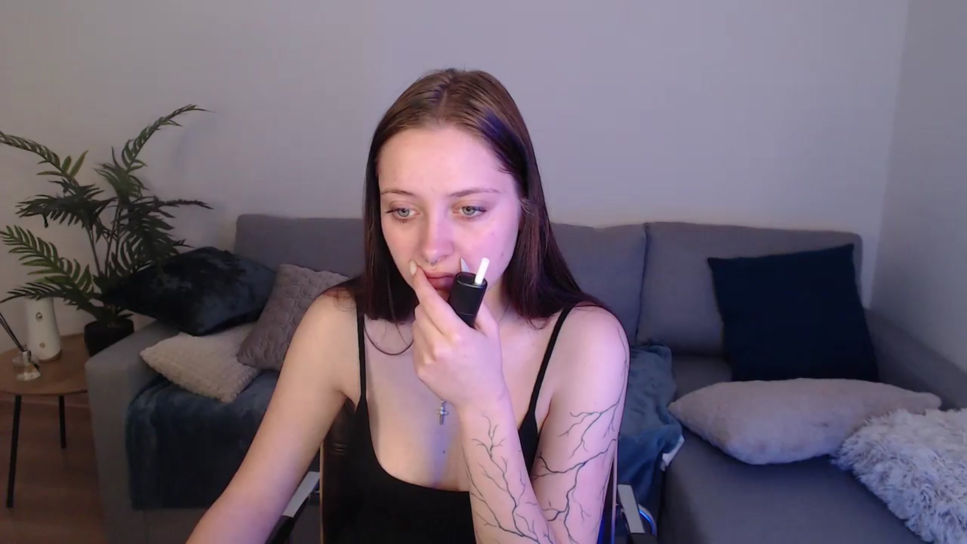 Gallery image thumbnail from SerenaSantos's myfreecams stream on, 04/29/2024, 11:29 image 4 of 20
