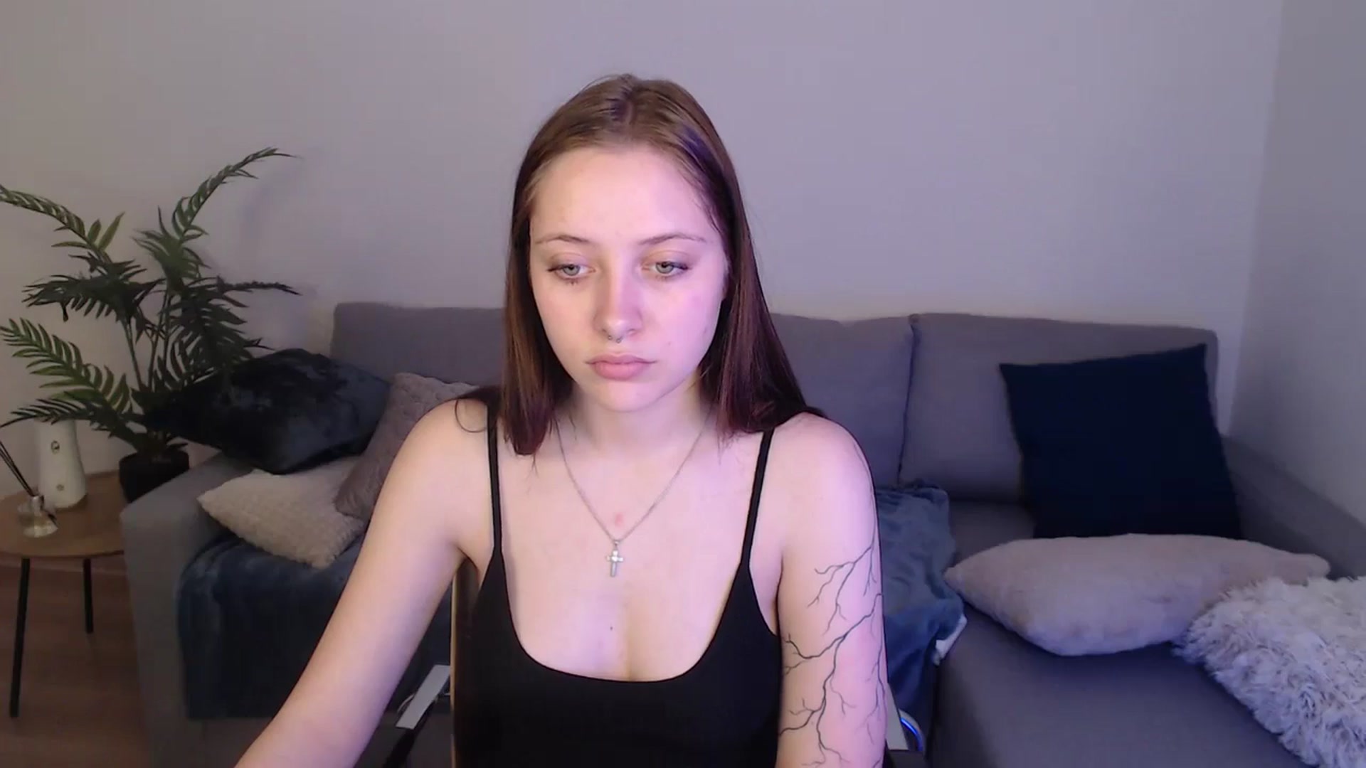 Gallery image thumbnail from SerenaSantos's myfreecams stream on, 04/29/2024, 11:29 image 18 of 20