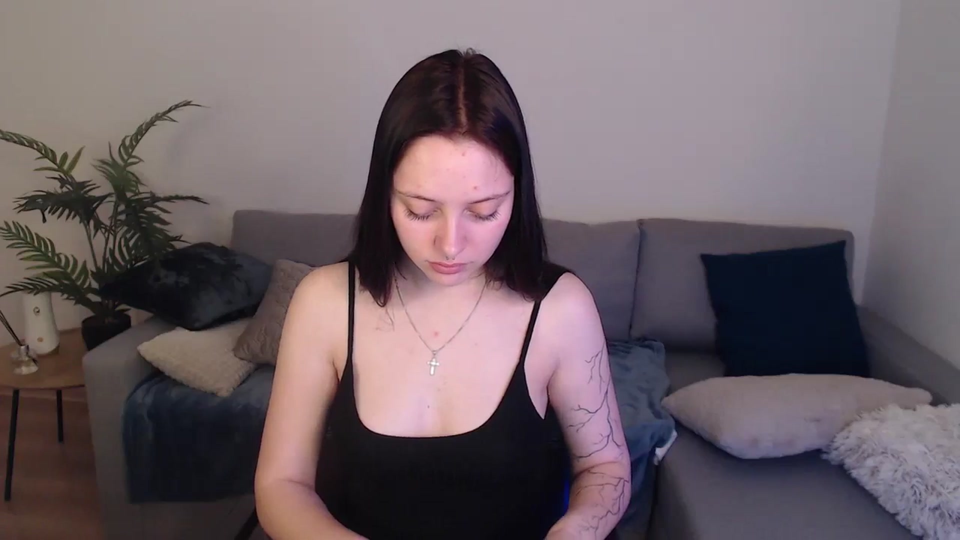 Gallery image thumbnail from SerenaSantos's myfreecams stream on, 05/03/2024, 09:06 image 19 of 20