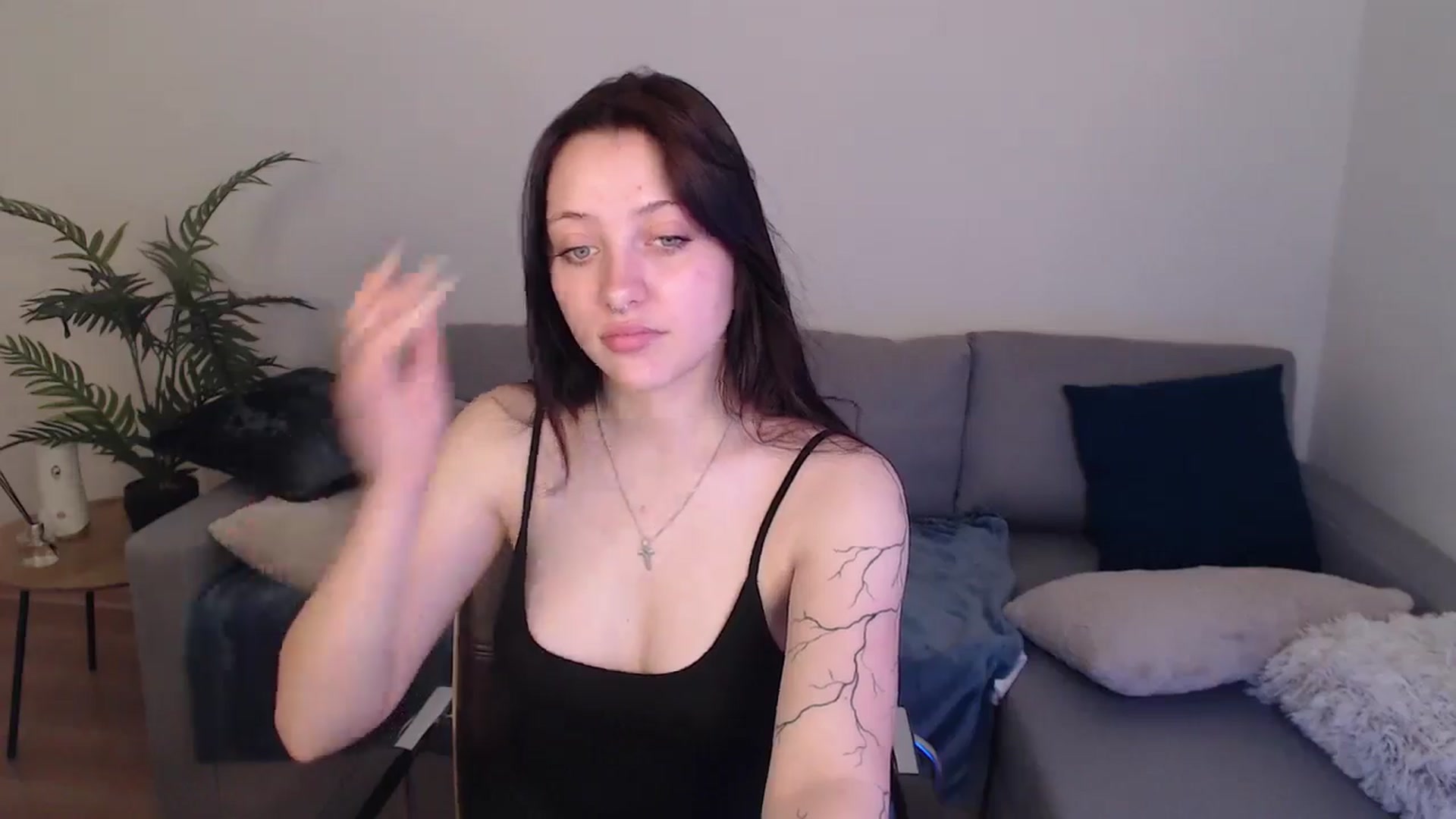 Gallery image thumbnail from SerenaSantos's myfreecams stream on, 05/03/2024, 09:19 image 15 of 20