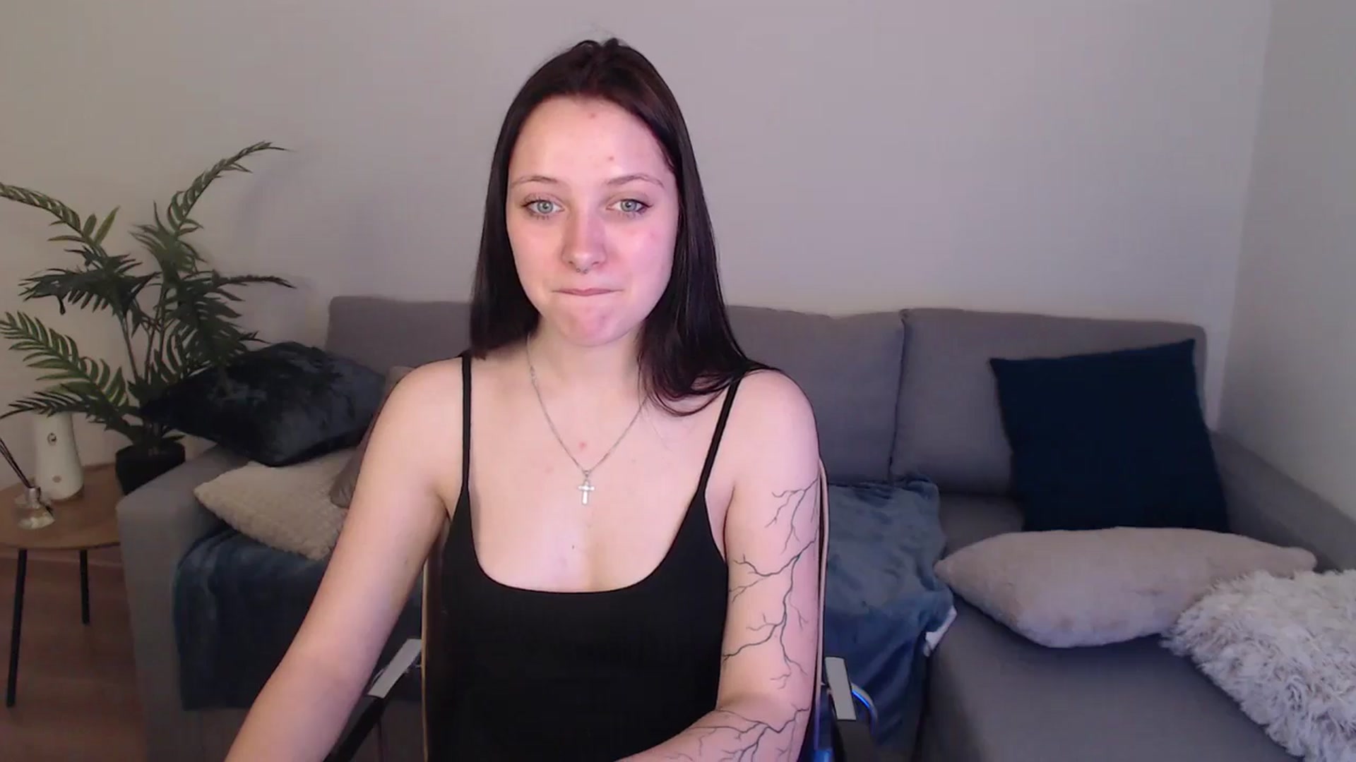 Gallery image thumbnail from SerenaSantos's myfreecams stream on, 05/03/2024, 09:19 image 7 of 20