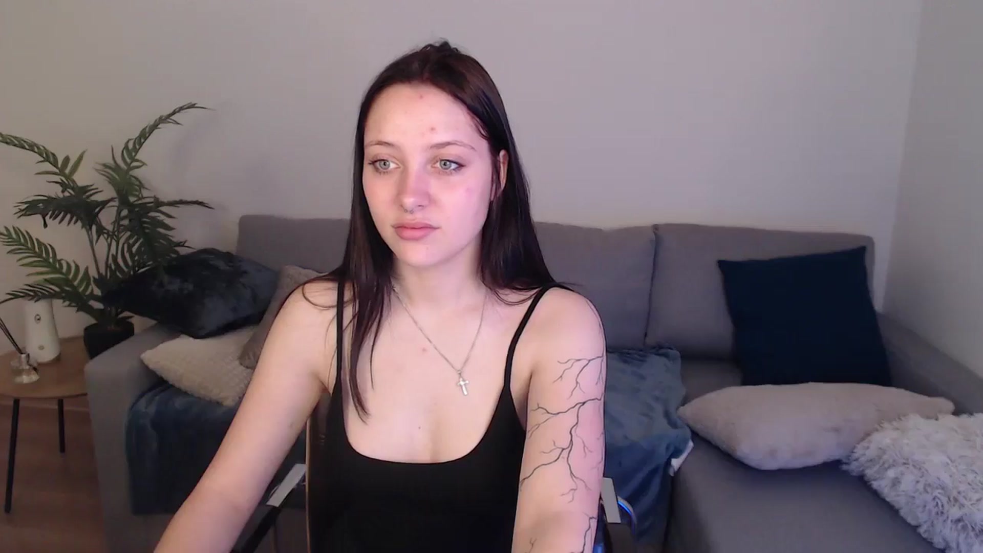 Gallery image thumbnail from SerenaSantos's myfreecams stream on, 05/03/2024, 09:19 image 3 of 20