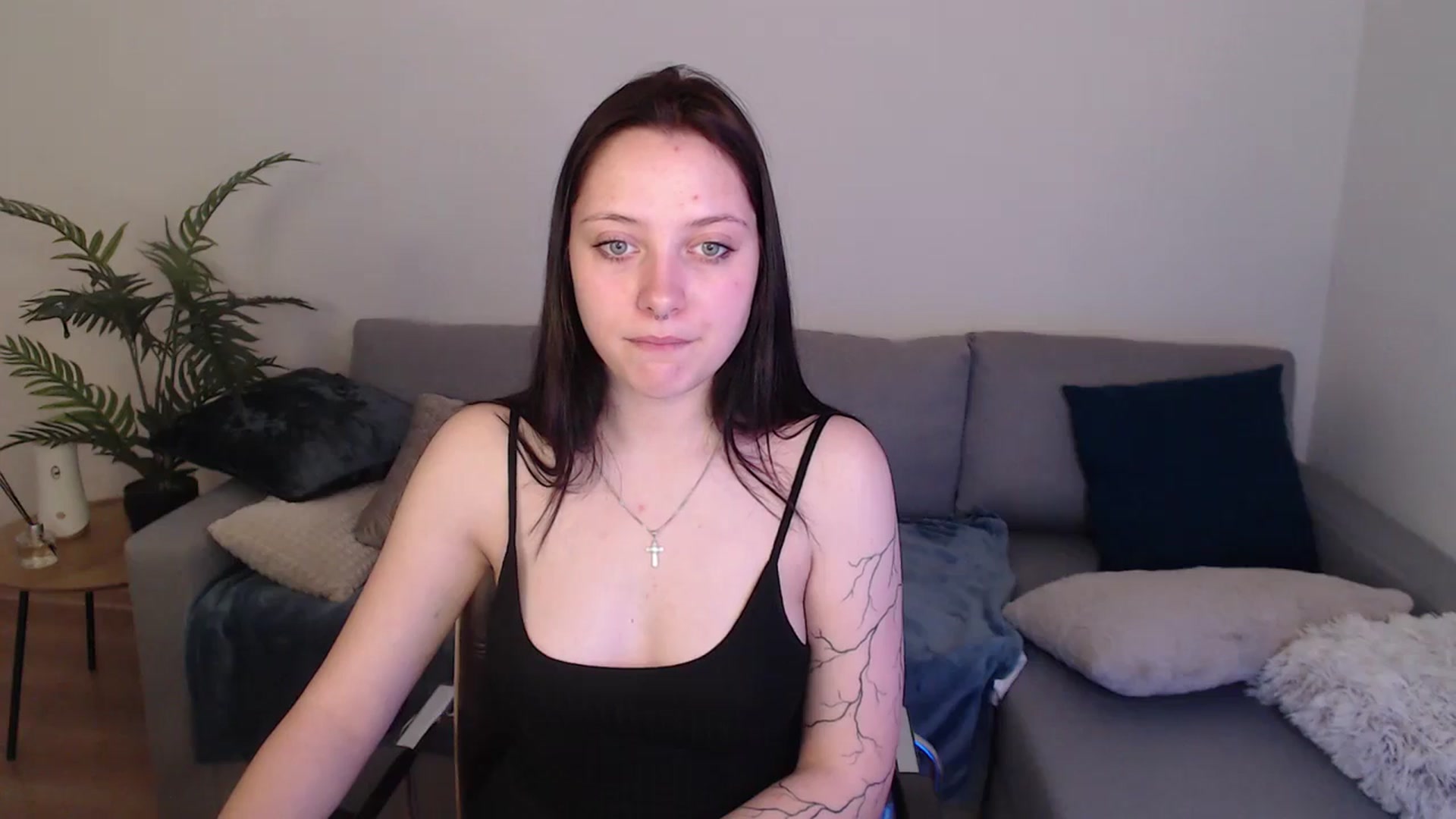 Gallery image thumbnail from SerenaSantos's myfreecams stream on, 05/03/2024, 09:45 image 11 of 20